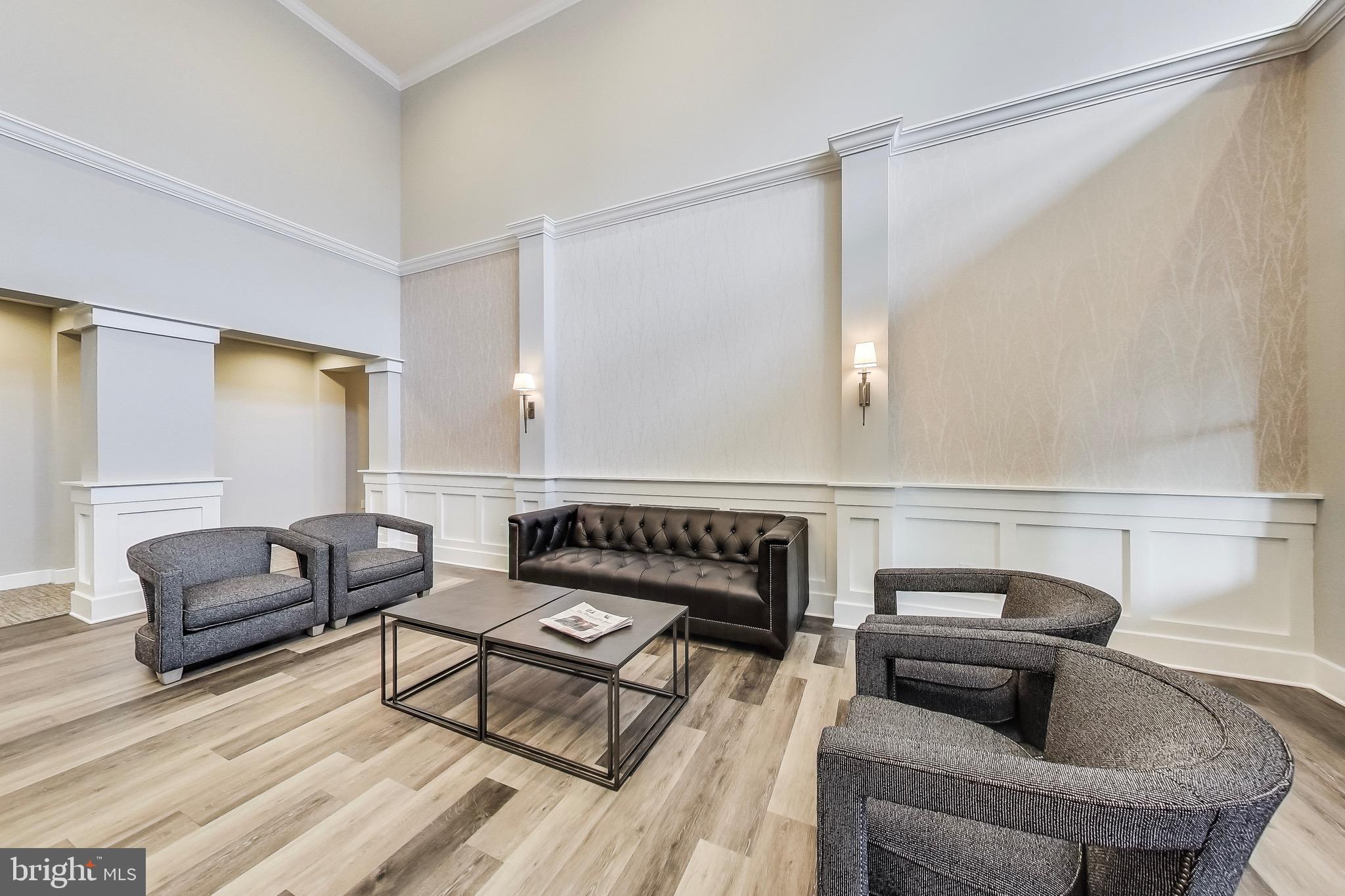 1418 N RHODES STREET B120