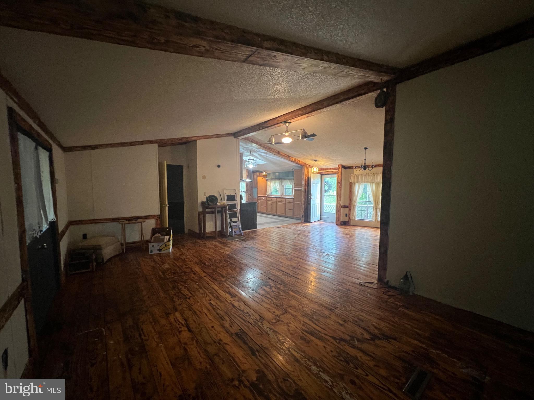 KNOBLEY RD - Residential