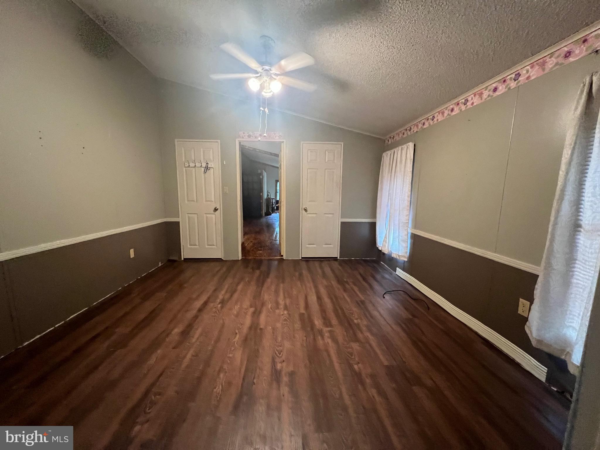 KNOBLEY RD - Residential