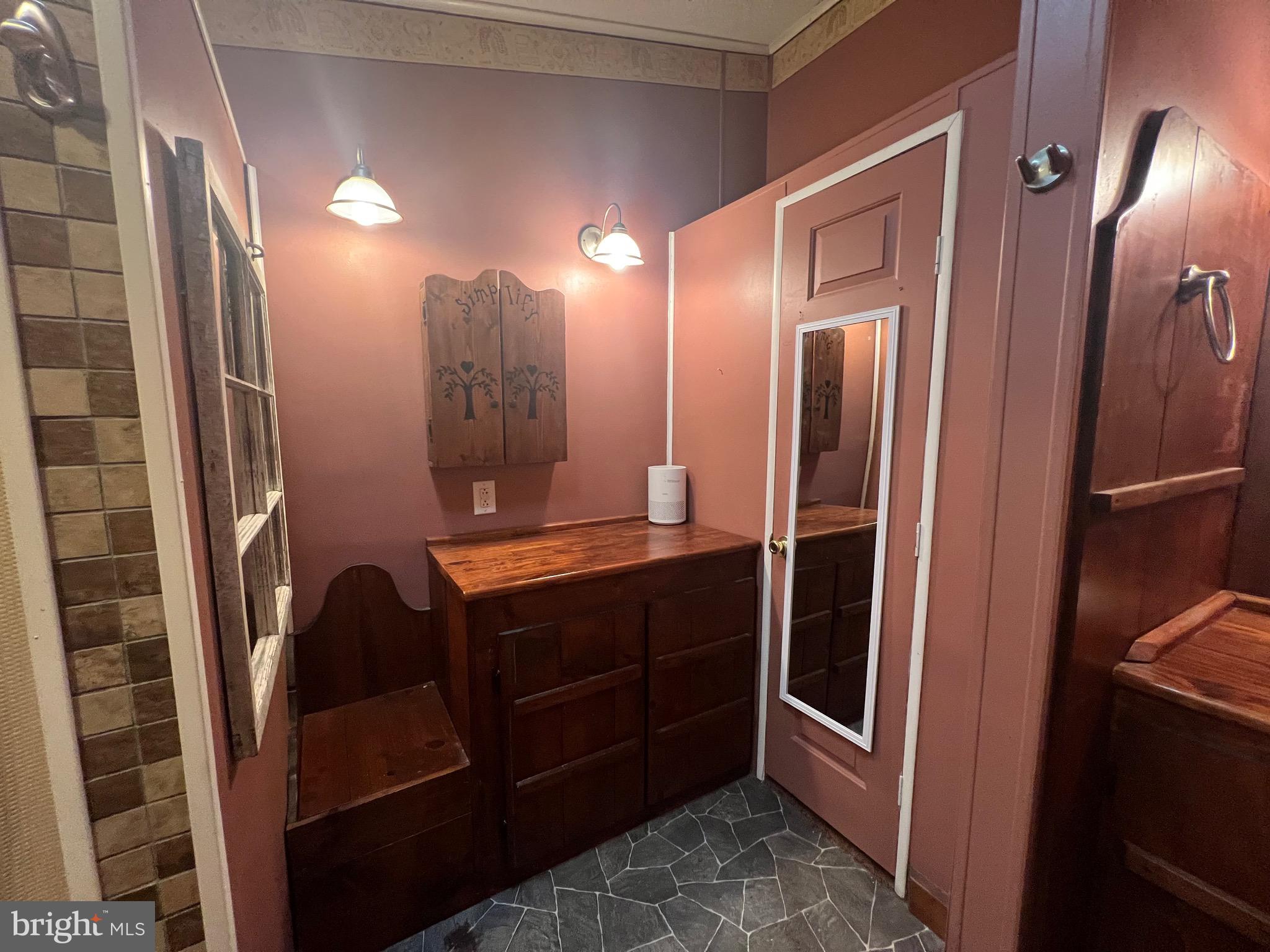 KNOBLEY RD - Residential