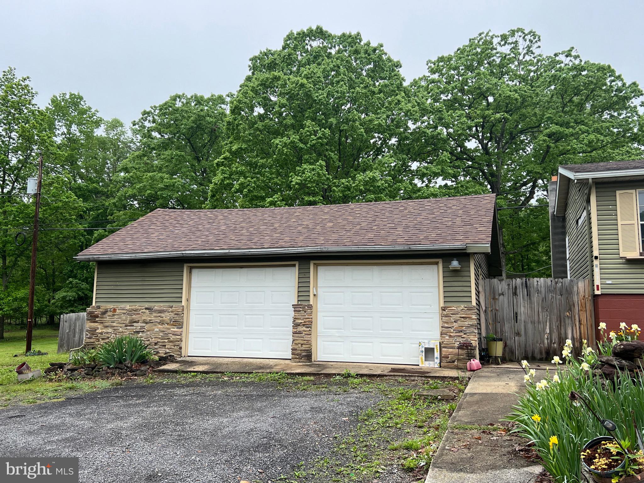 KNOBLEY RD - Residential