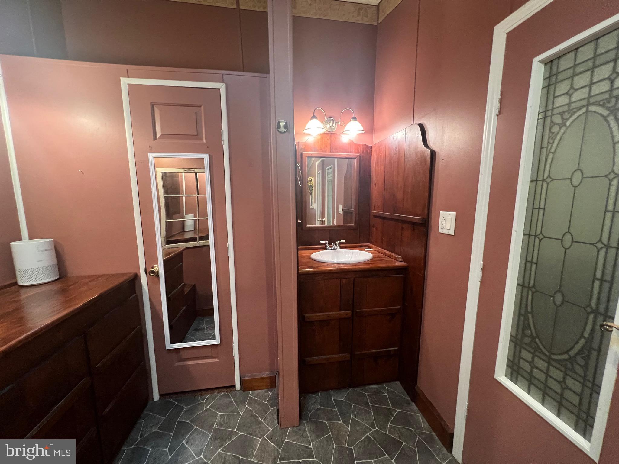 KNOBLEY RD - Residential