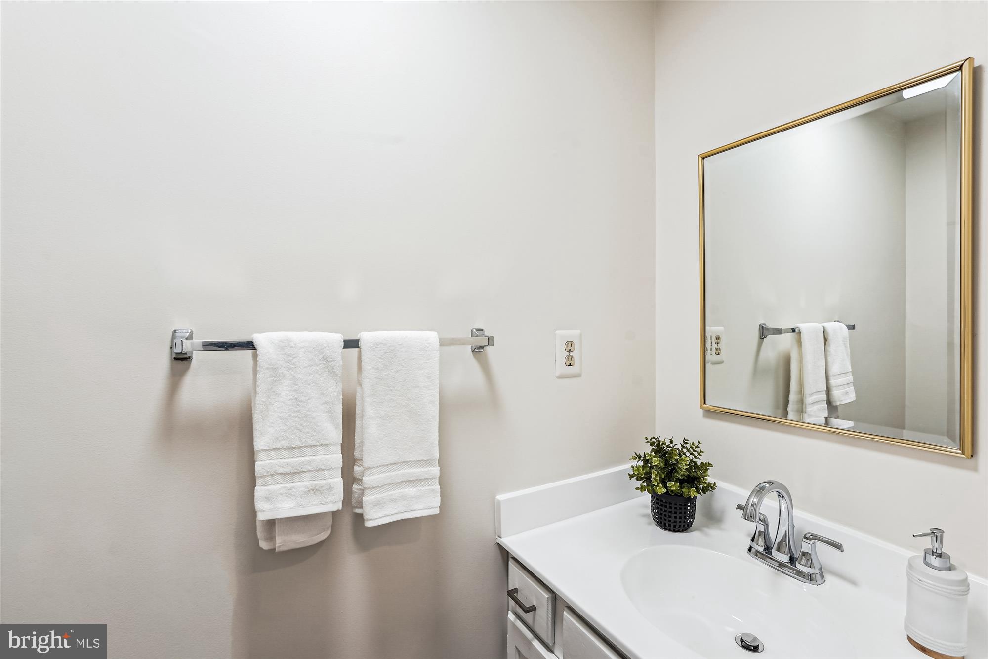 FAIR OAKS ESTATES - Residential