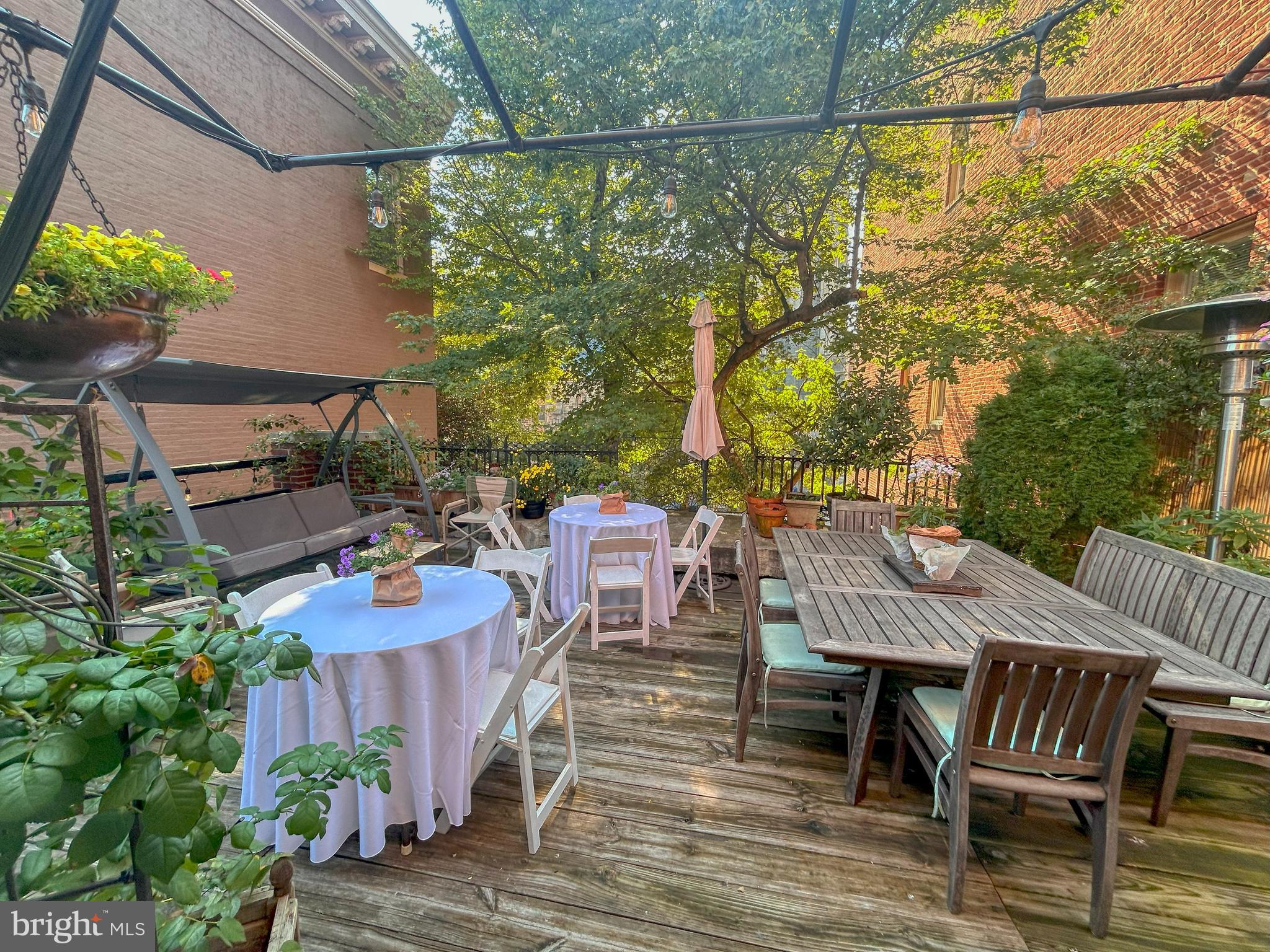 MOUNT VERNON PLACE HISTORIC DISTRICT - Commercial Sale