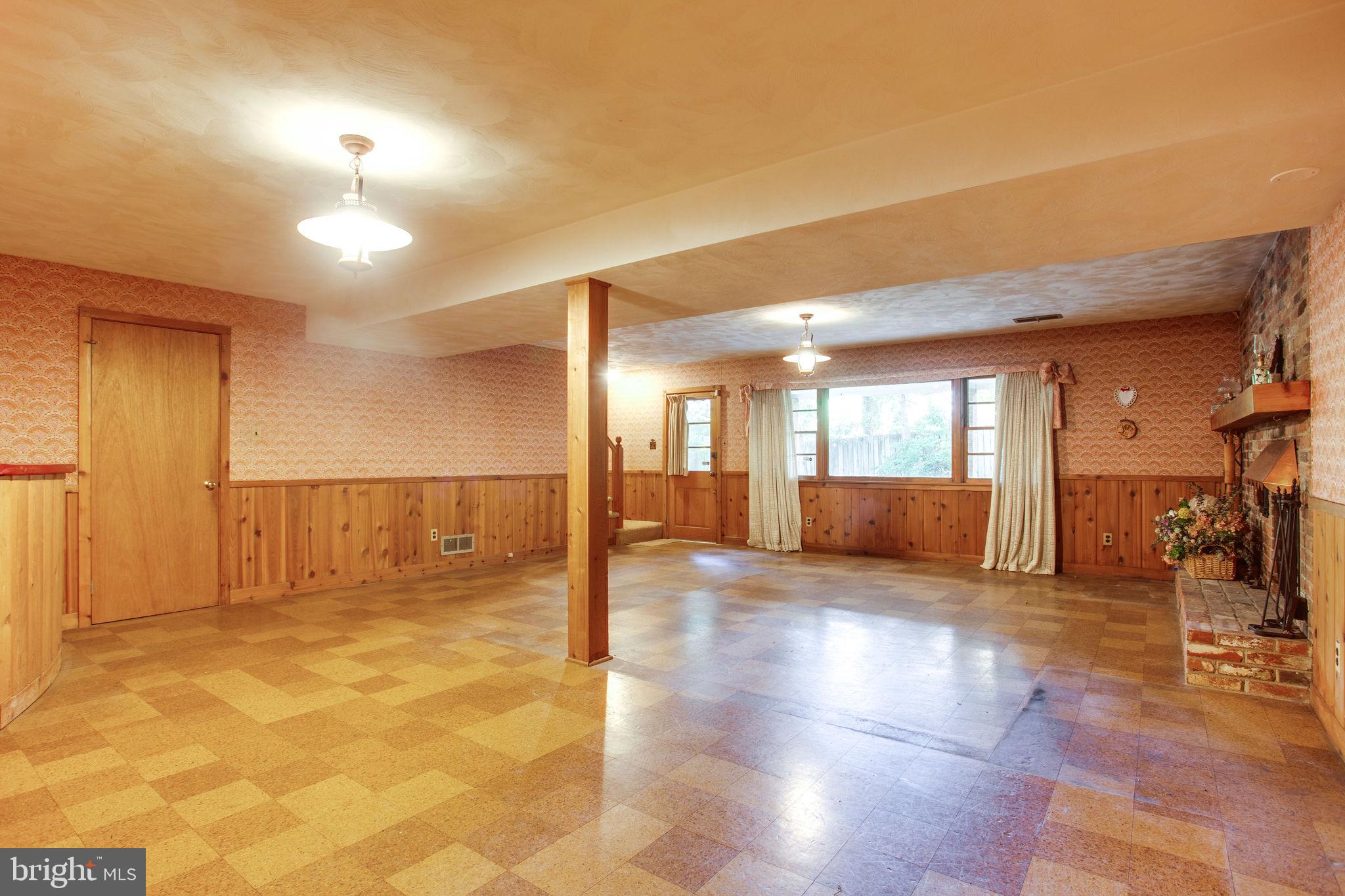 GOLF CLUB MANOR - Residential