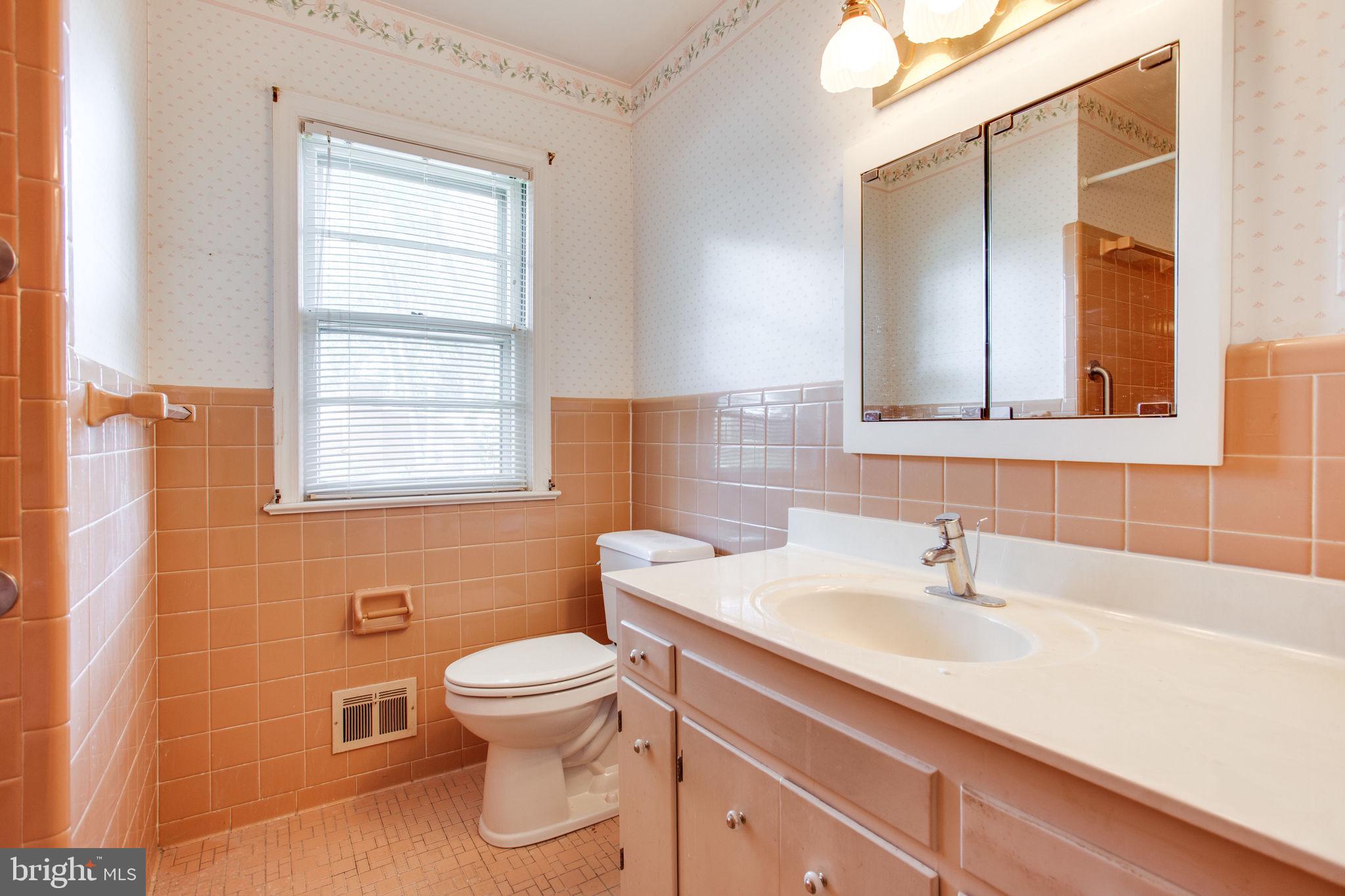 GOLF CLUB MANOR - Residential