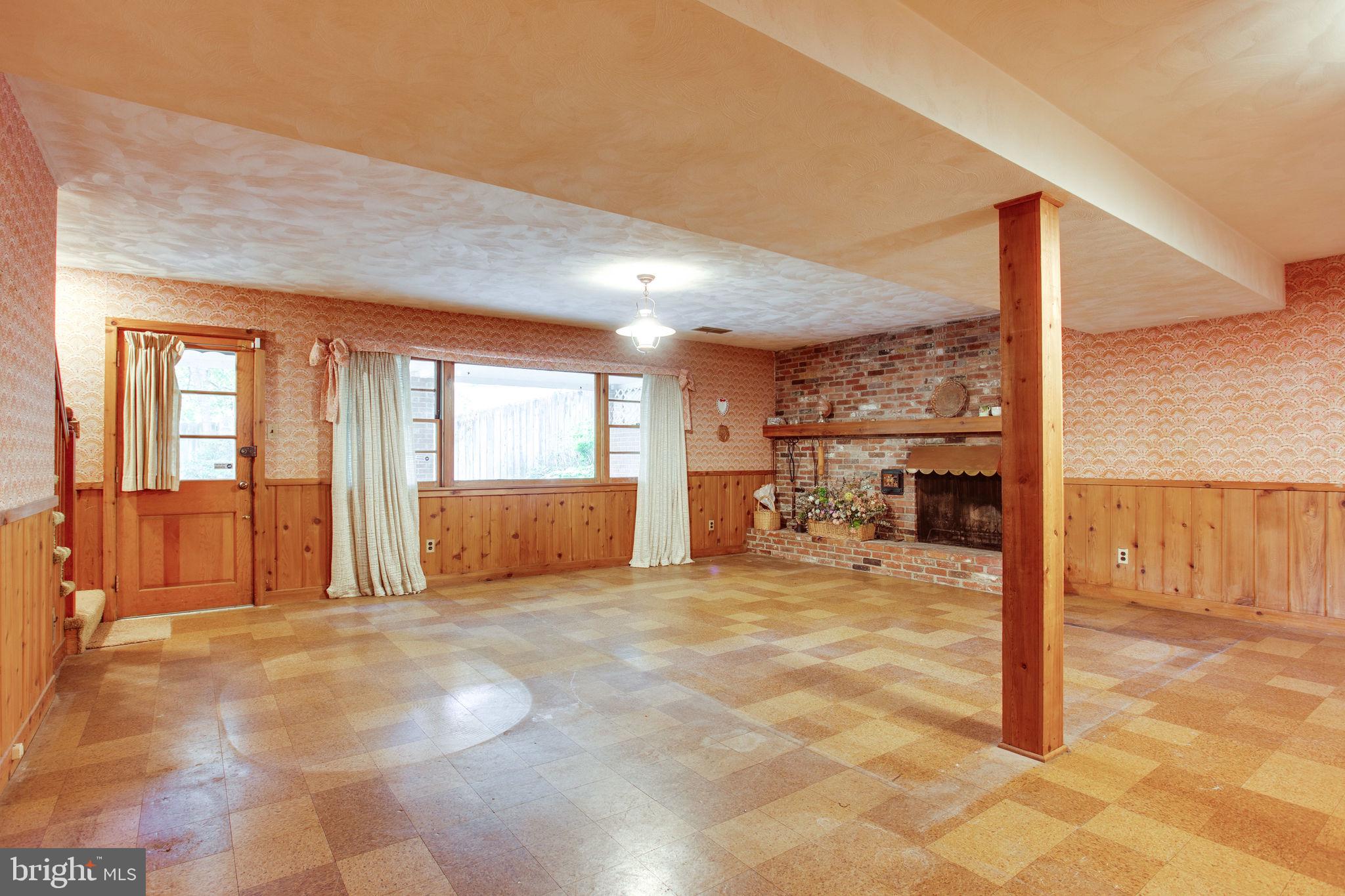 GOLF CLUB MANOR - Residential