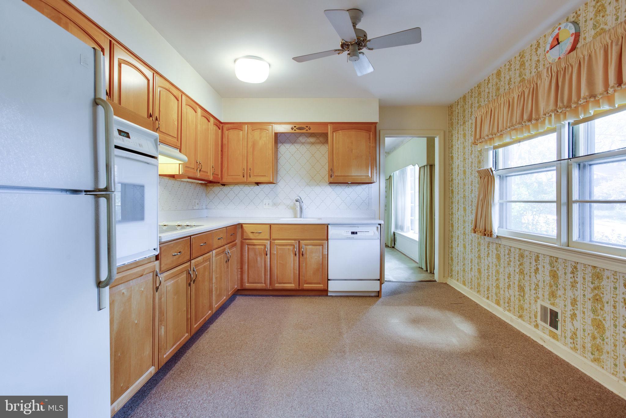 GOLF CLUB MANOR - Residential