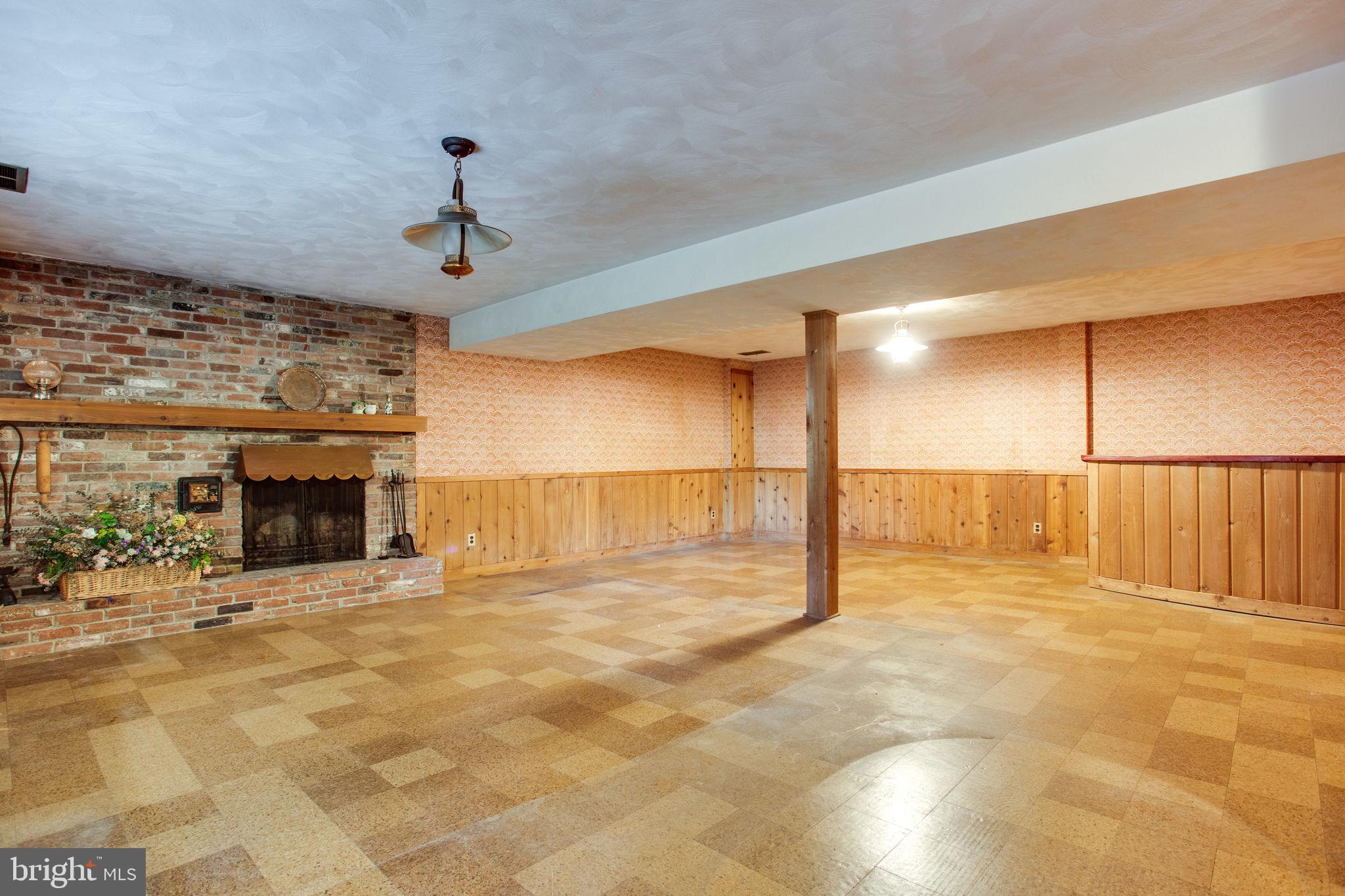 GOLF CLUB MANOR - Residential