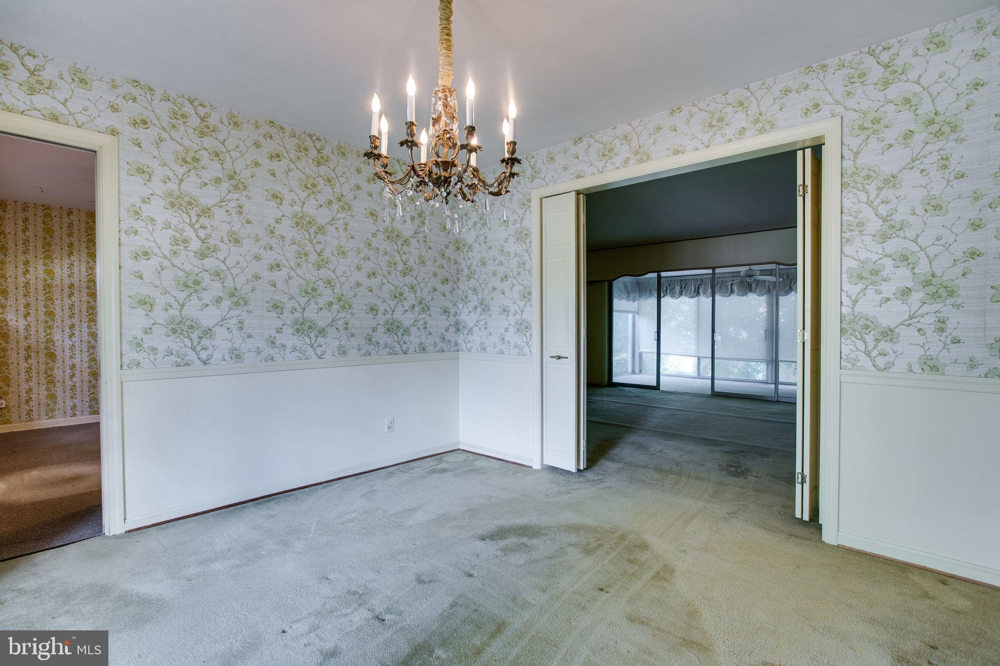 GOLF CLUB MANOR - Residential