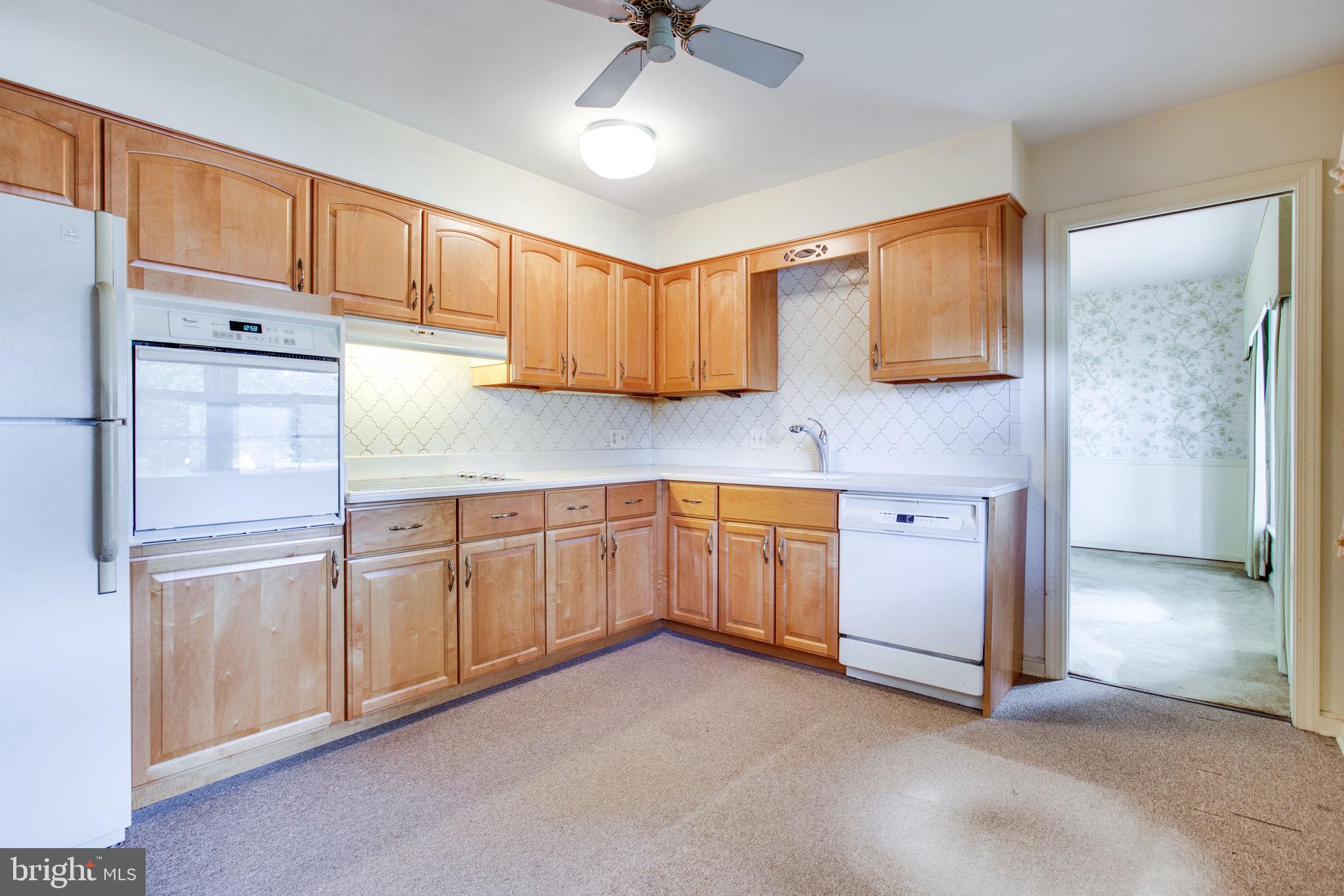 GOLF CLUB MANOR - Residential