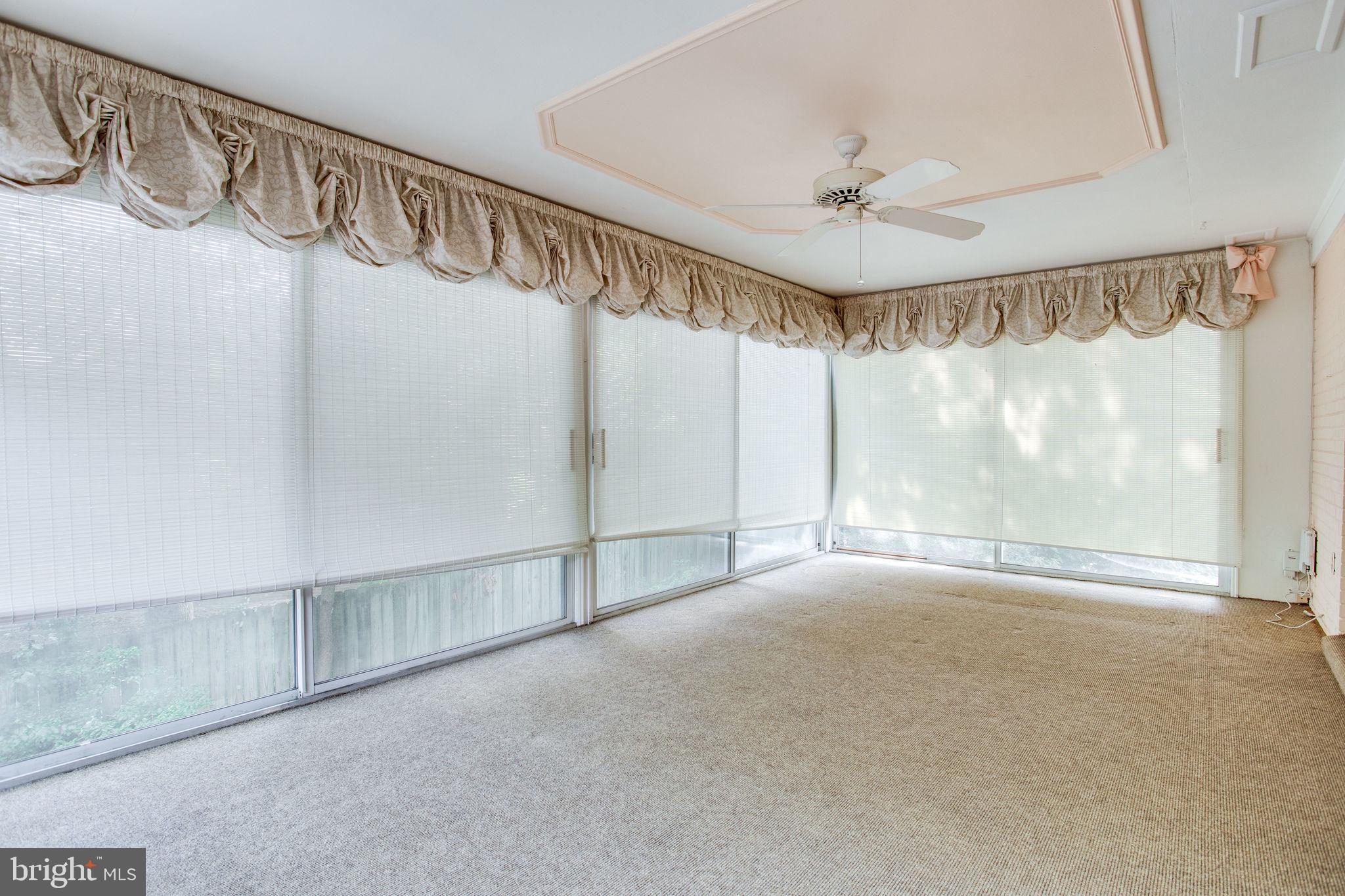 GOLF CLUB MANOR - Residential