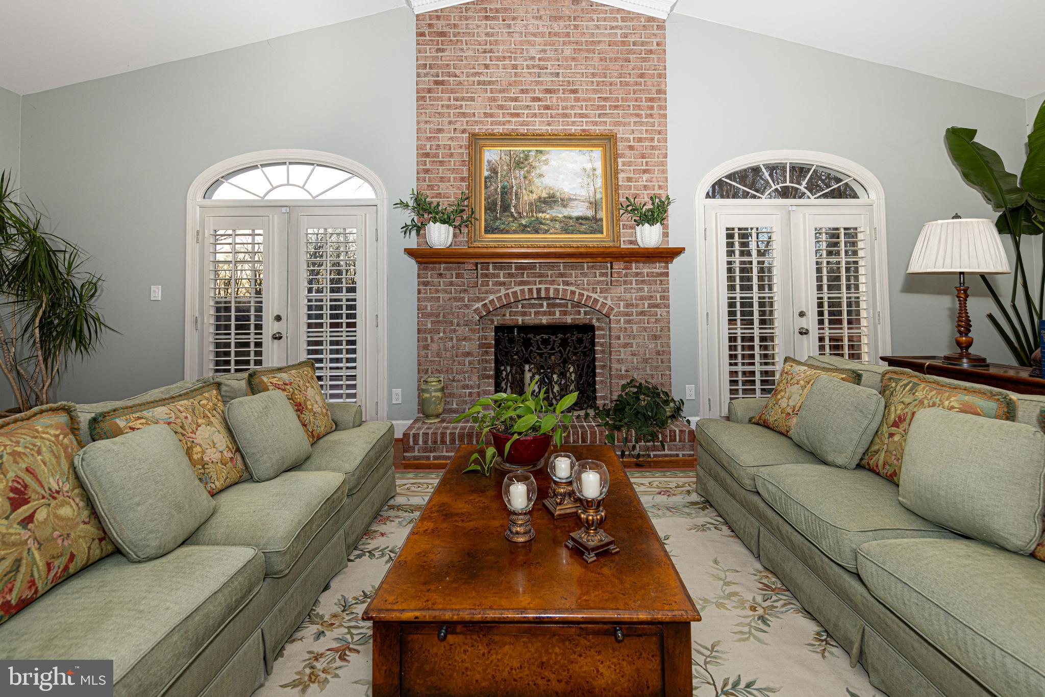 HAMPTON HUNT EST - Residential