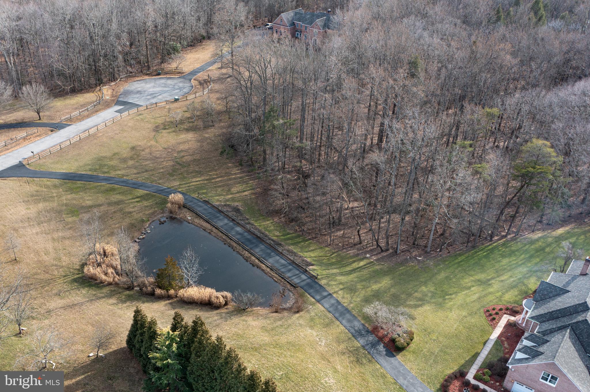 HAMPTON HUNT EST - Residential