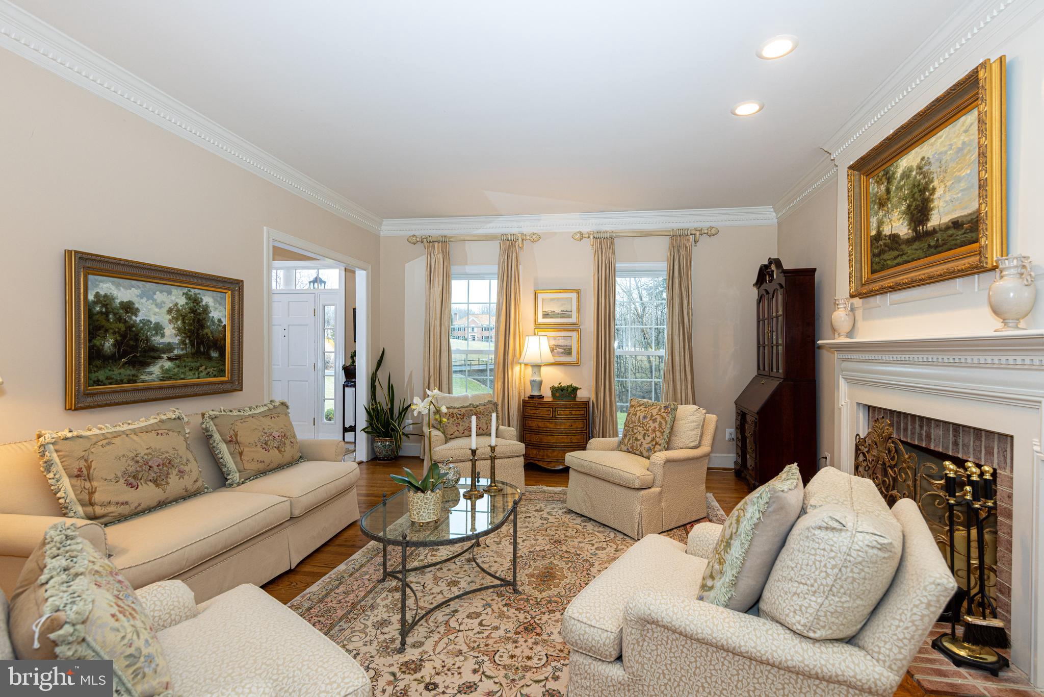 HAMPTON HUNT EST - Residential