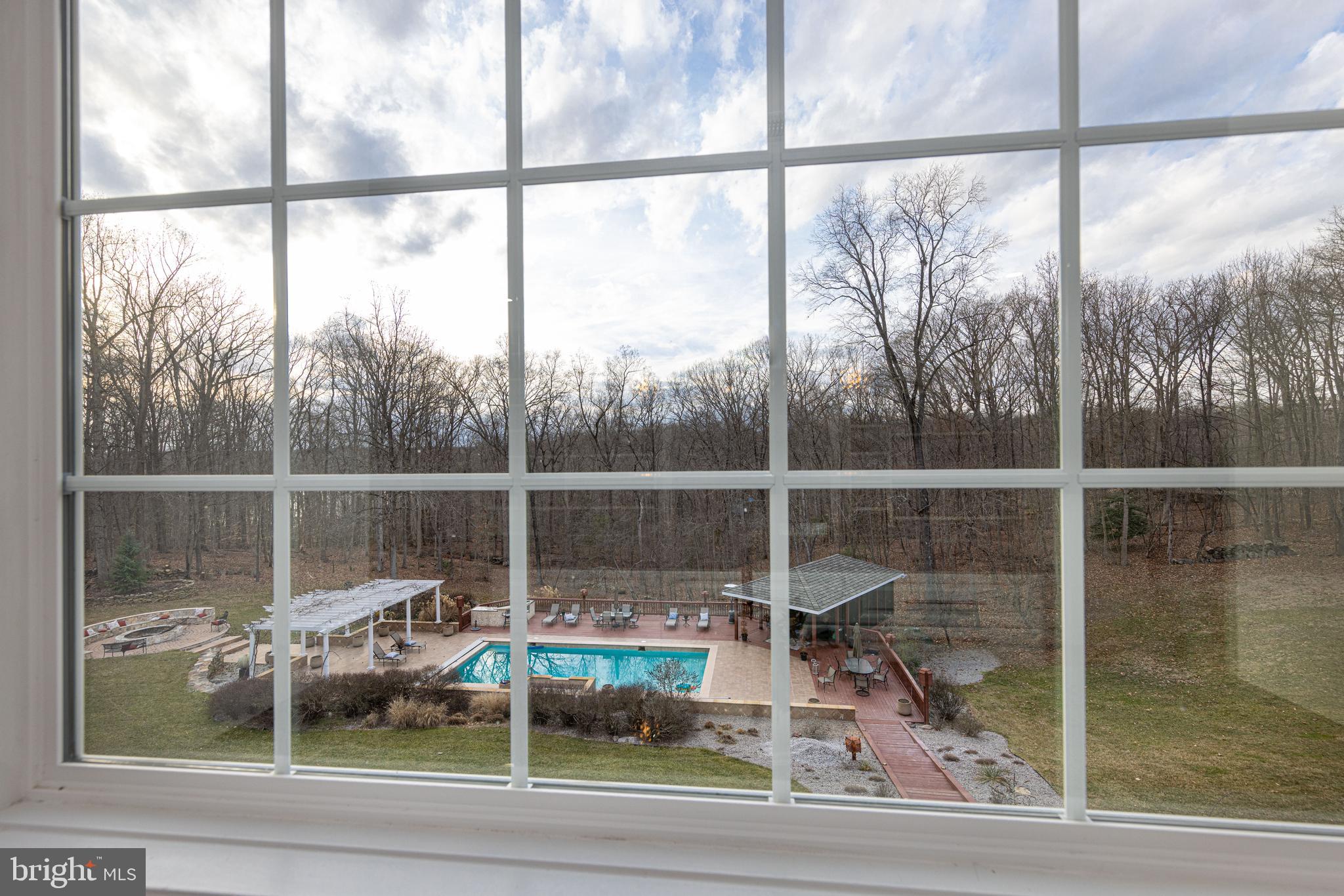 HAMPTON HUNT EST - Residential