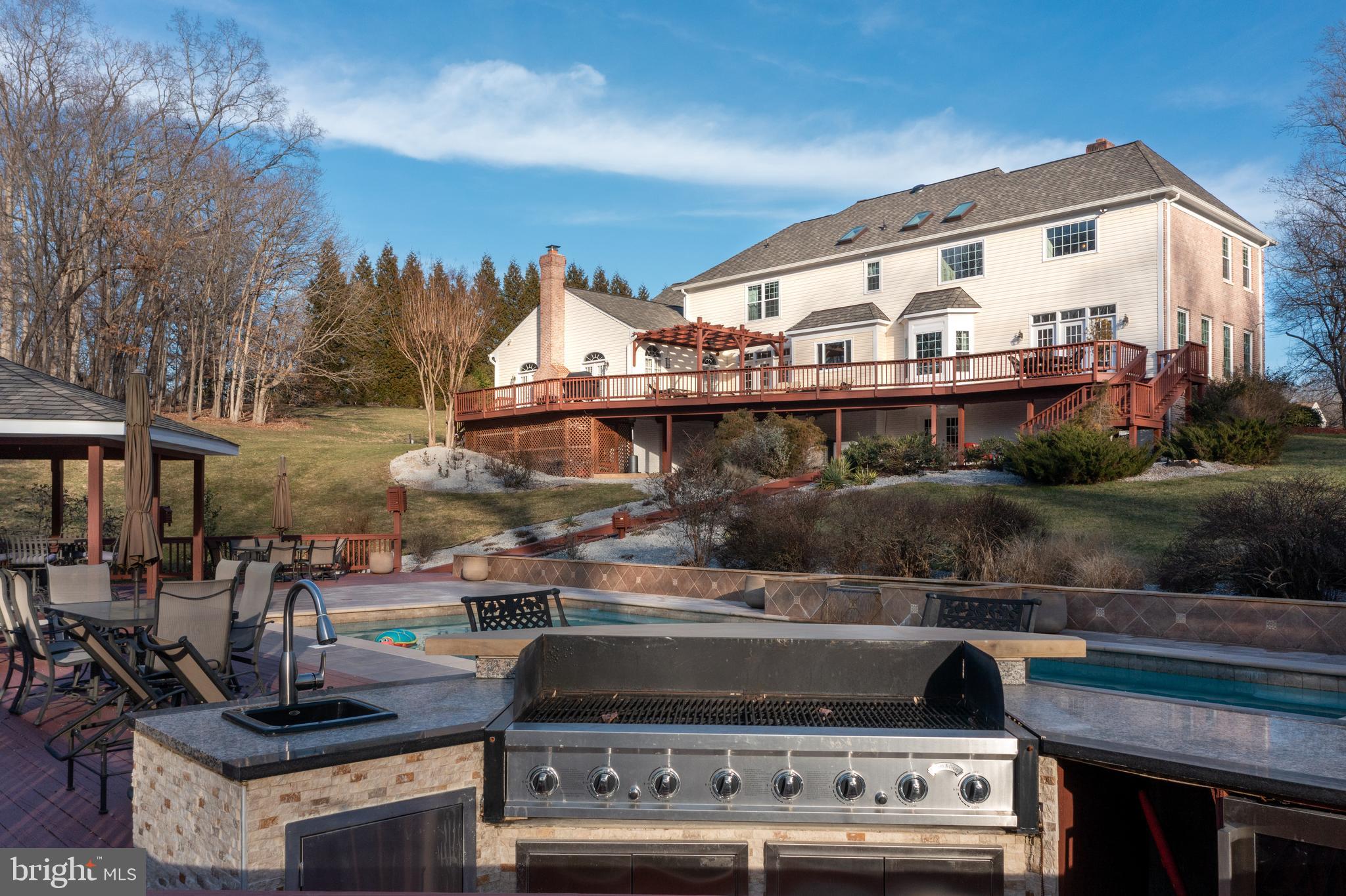 HAMPTON HUNT EST - Residential