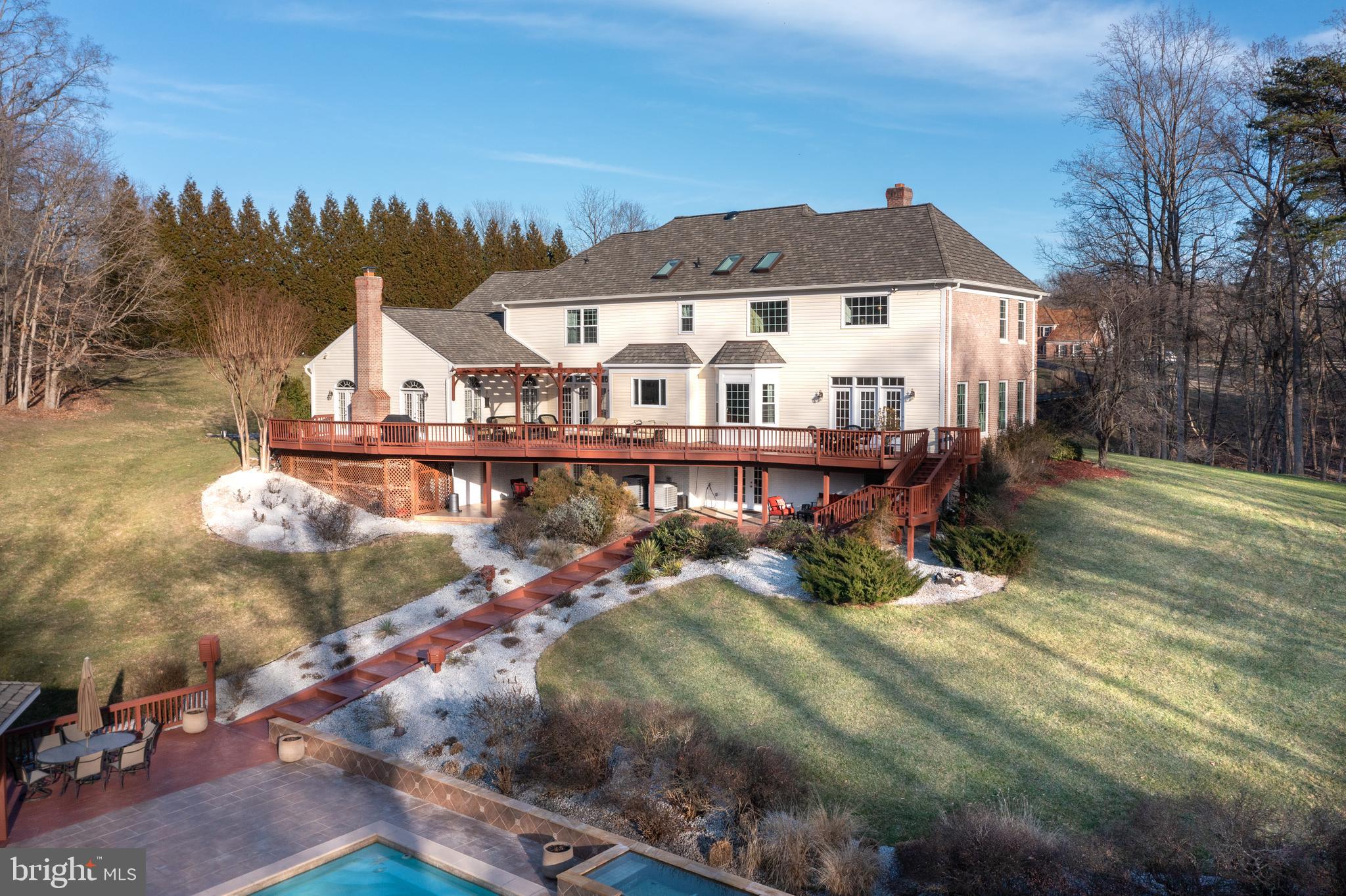 HAMPTON HUNT EST - Residential