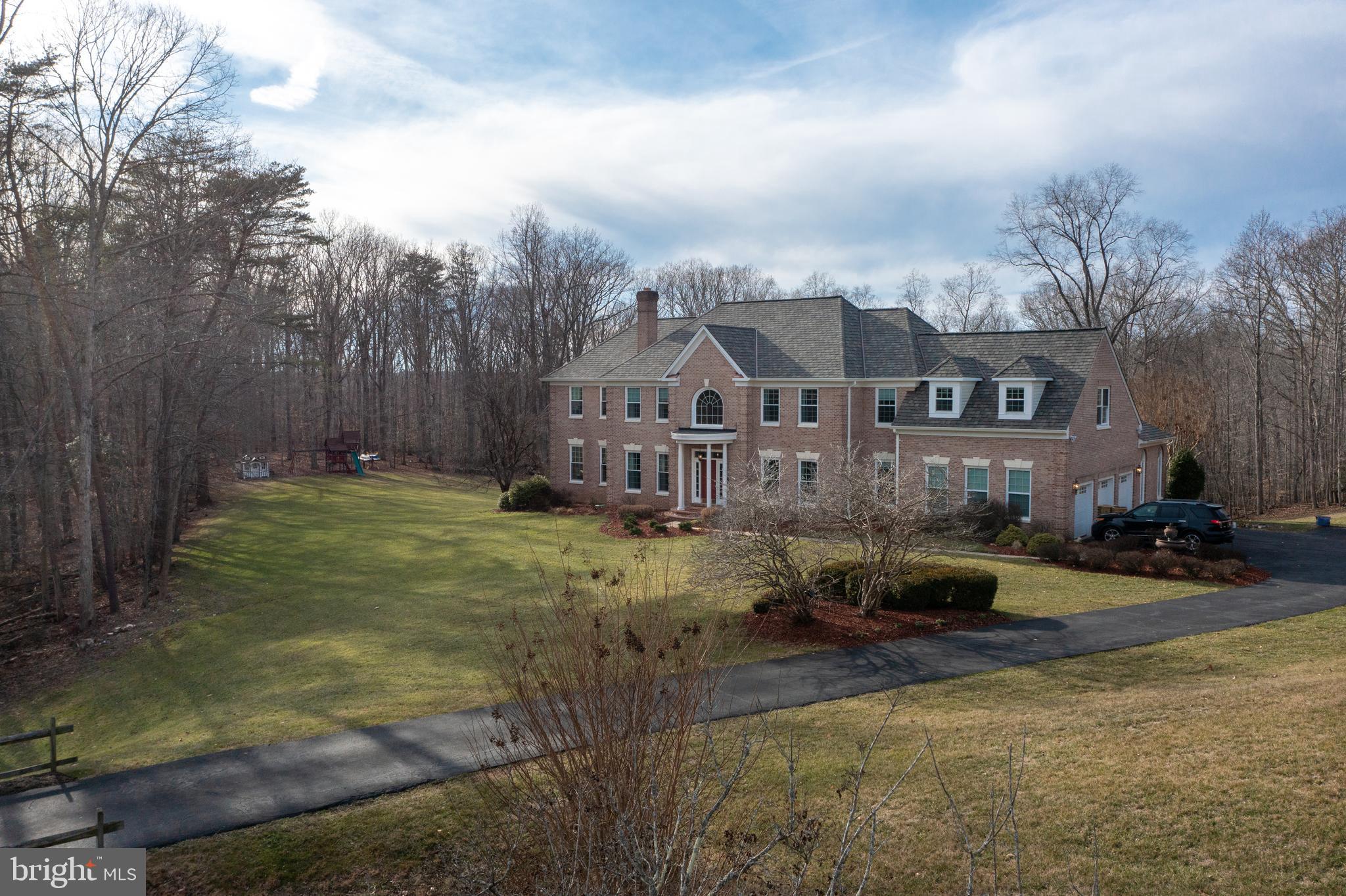 HAMPTON HUNT EST - Residential