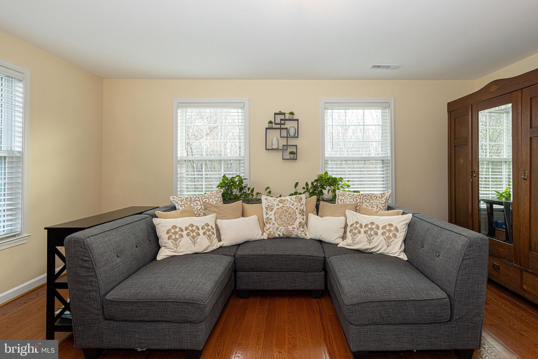 HAMPTON HUNT EST - Residential