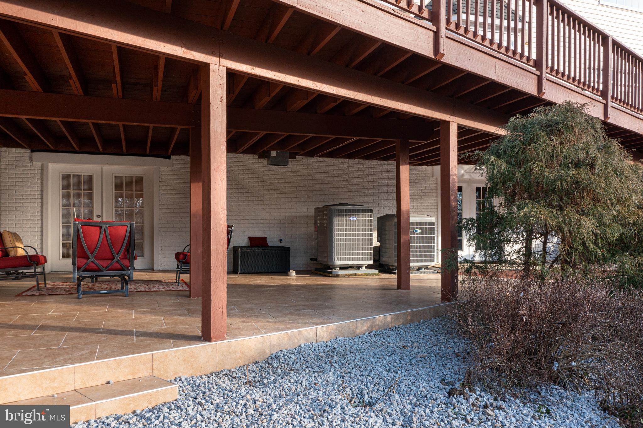 HAMPTON HUNT EST - Residential