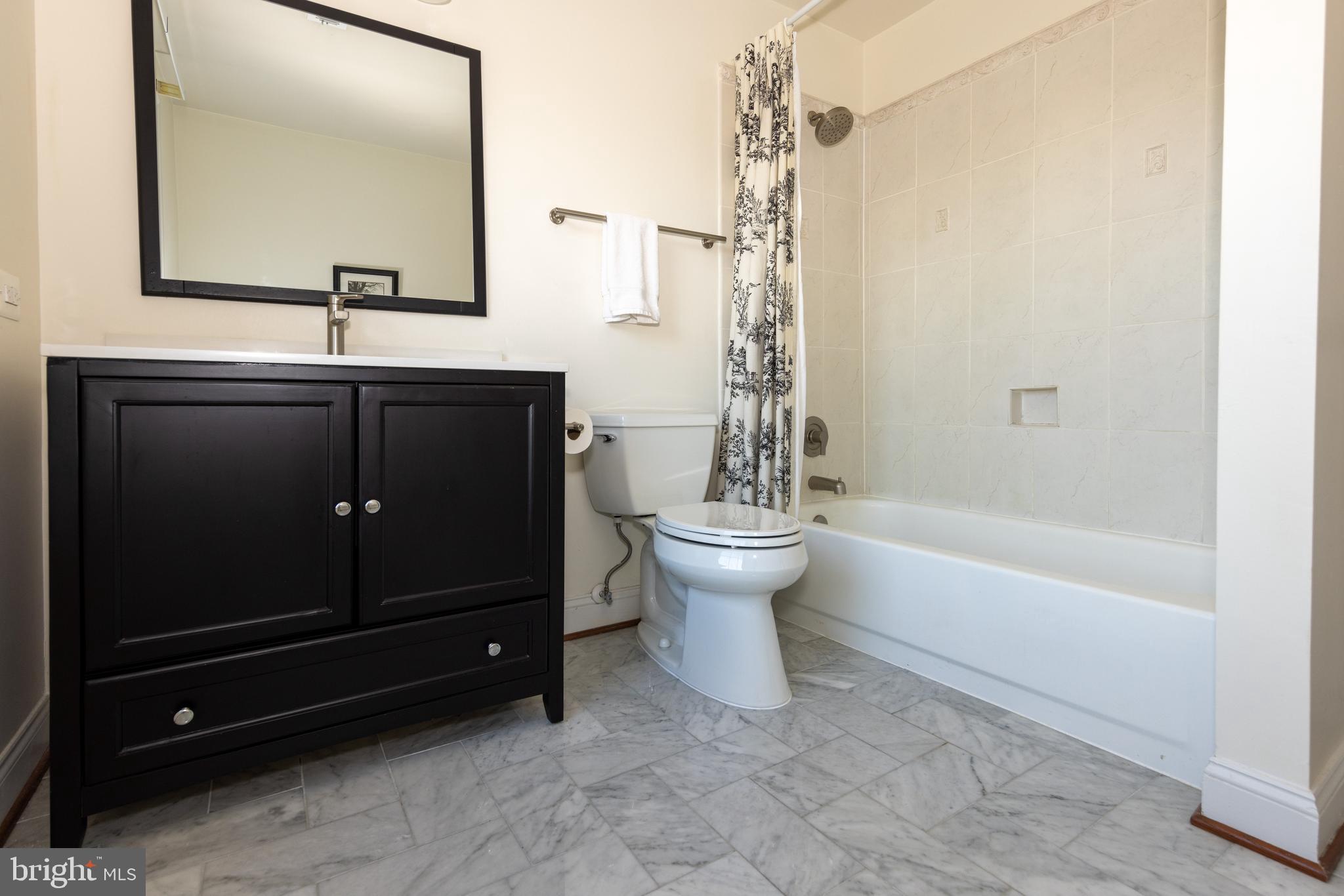 HAMPTON HUNT EST - Residential