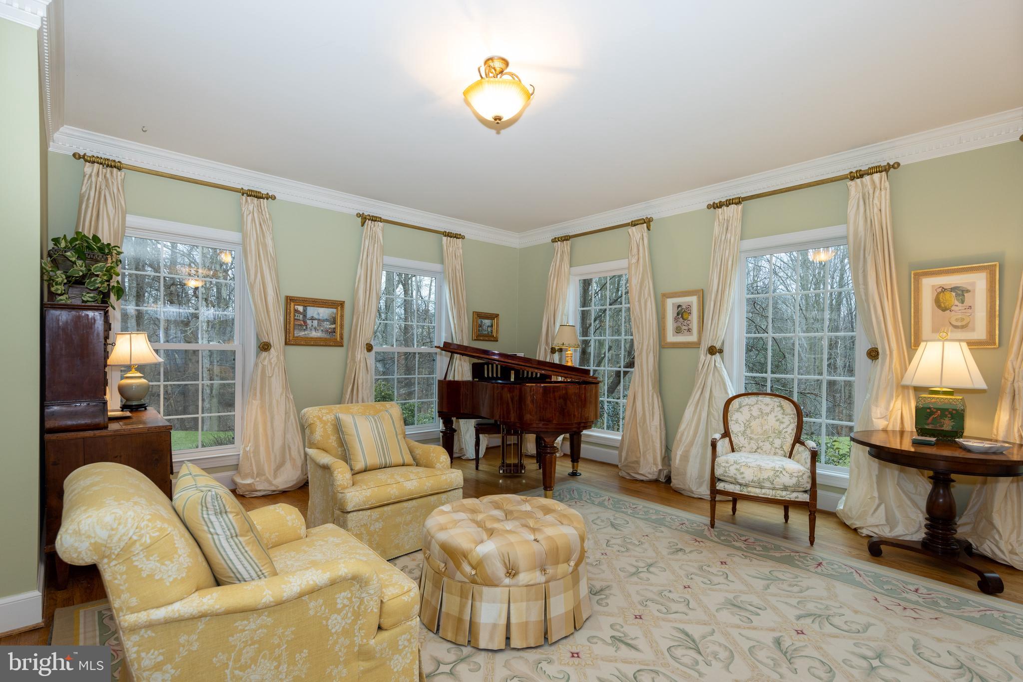 HAMPTON HUNT EST - Residential