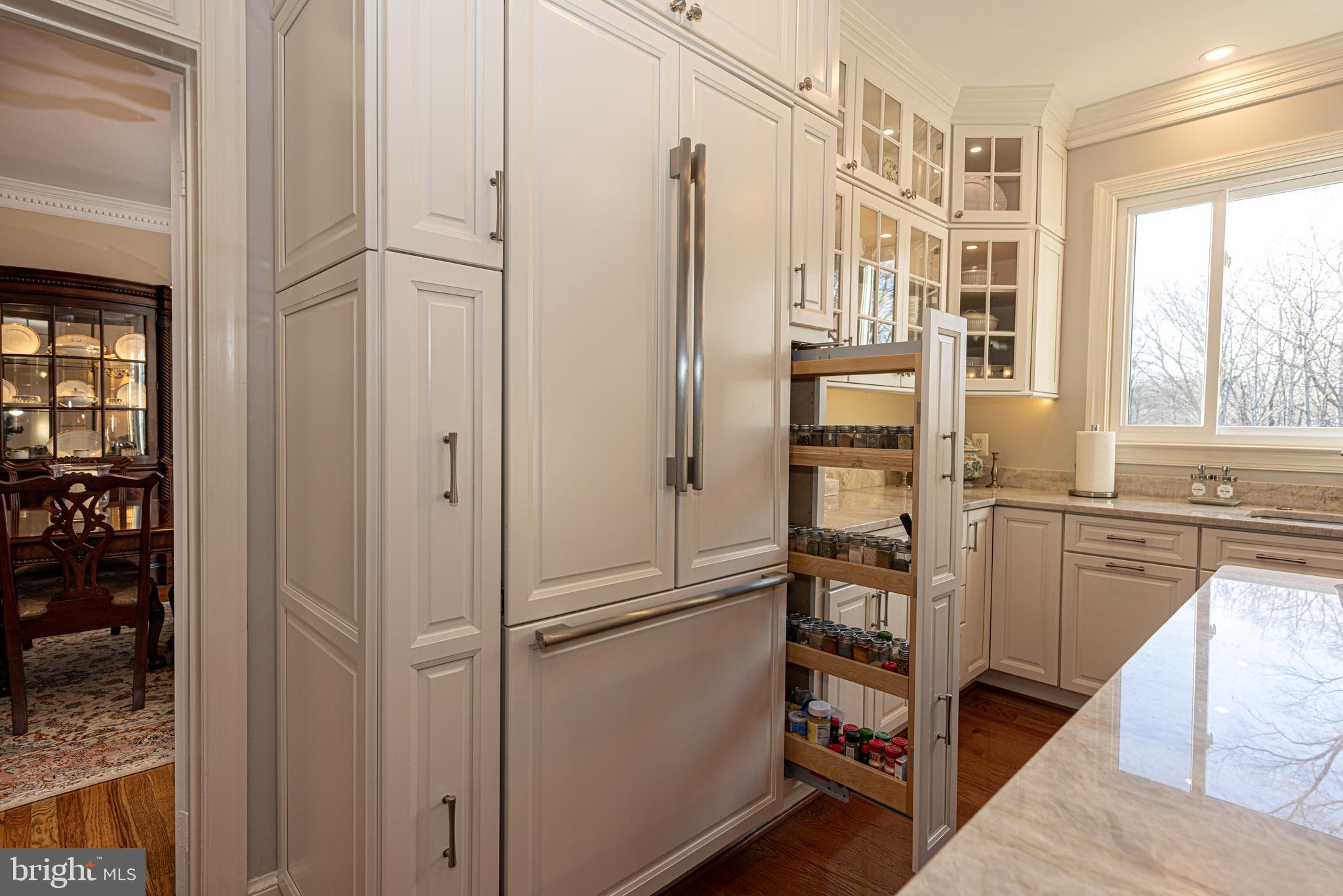 HAMPTON HUNT EST - Residential