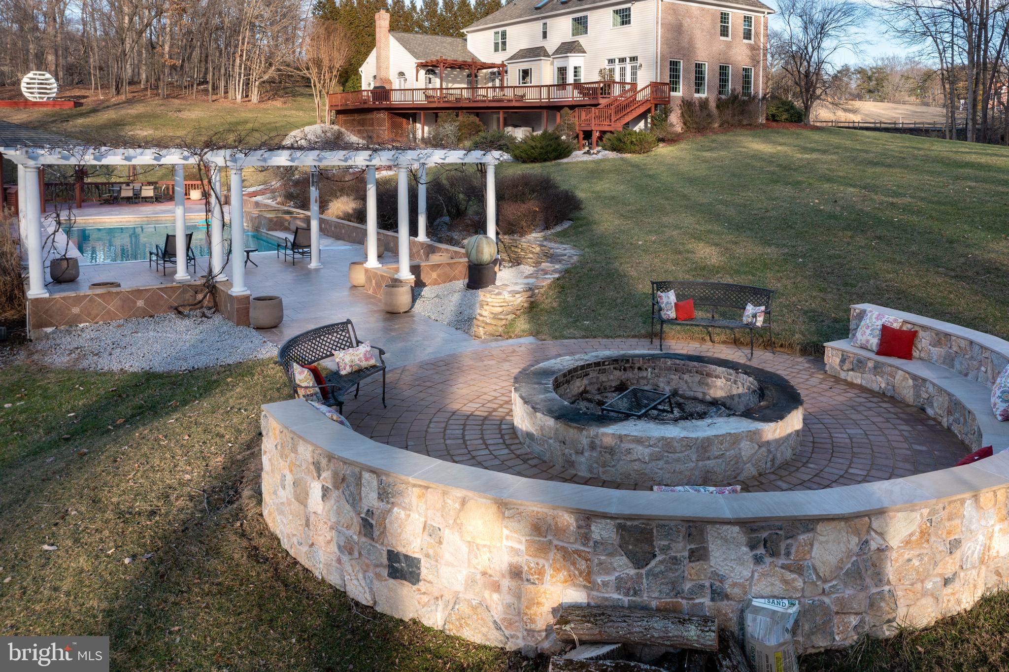 HAMPTON HUNT EST - Residential