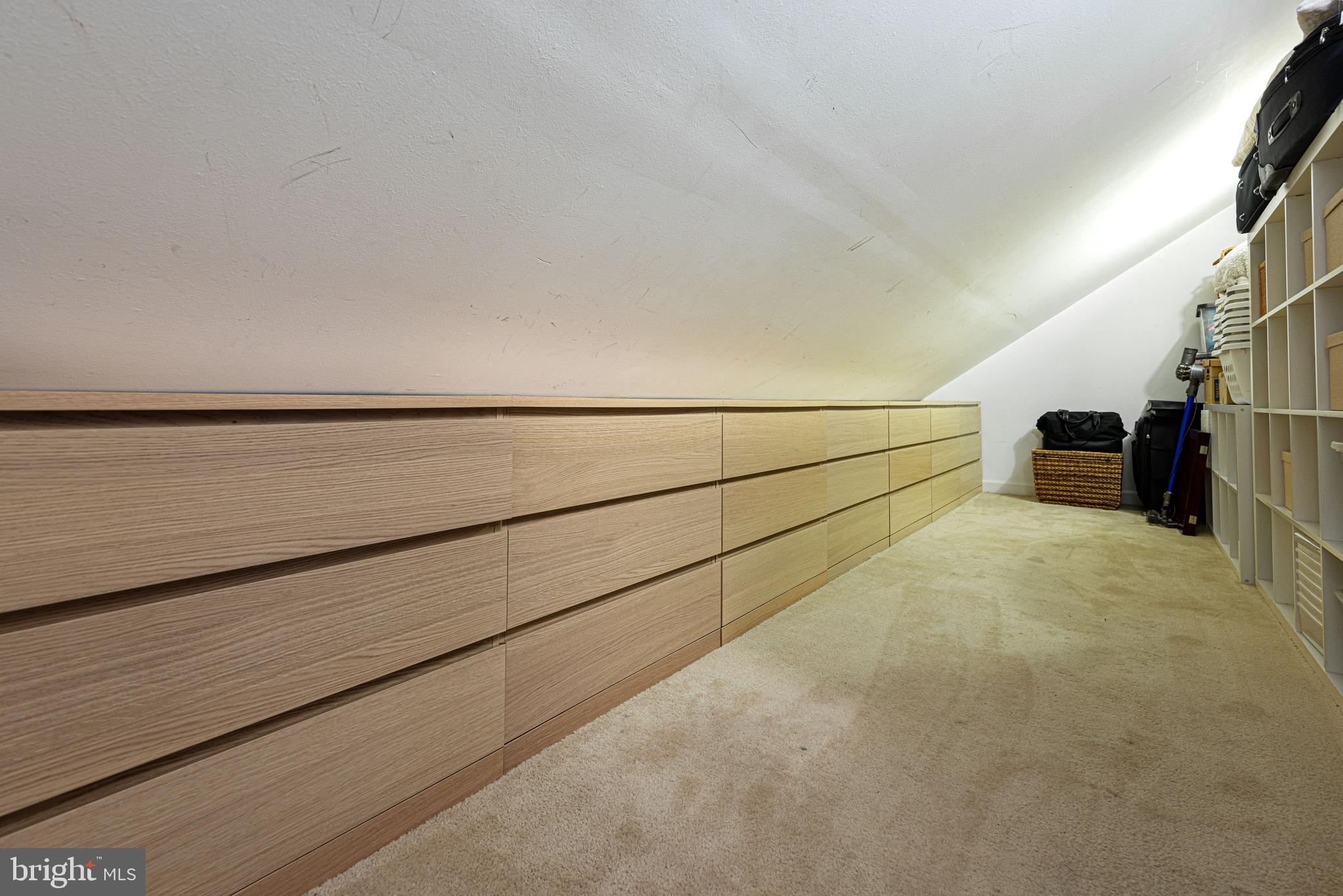 HAMPTON HUNT EST - Residential