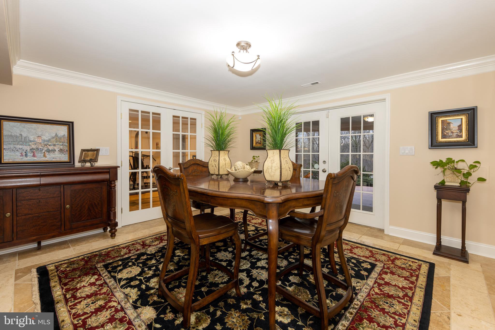 HAMPTON HUNT EST - Residential