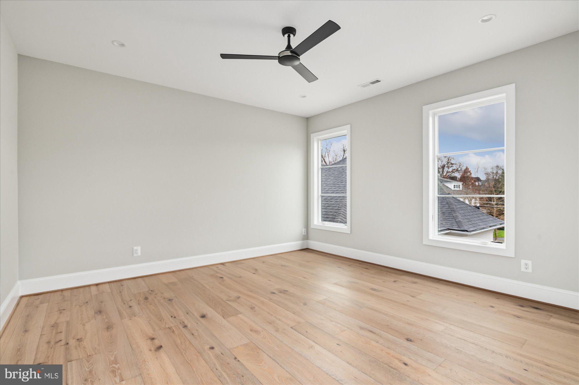 CHESTERBROOK WOODS - Residential