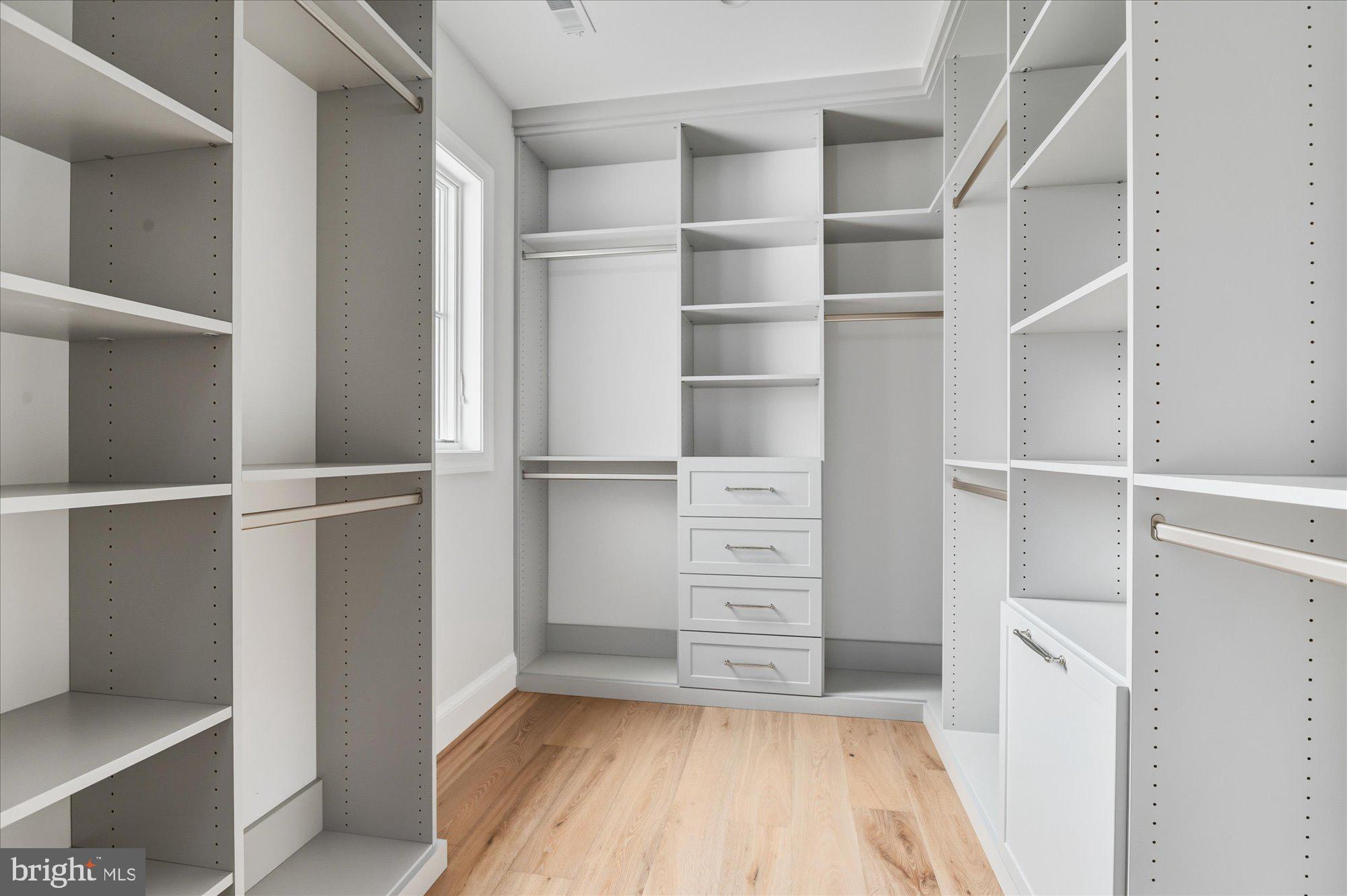 CHESTERBROOK WOODS - Residential