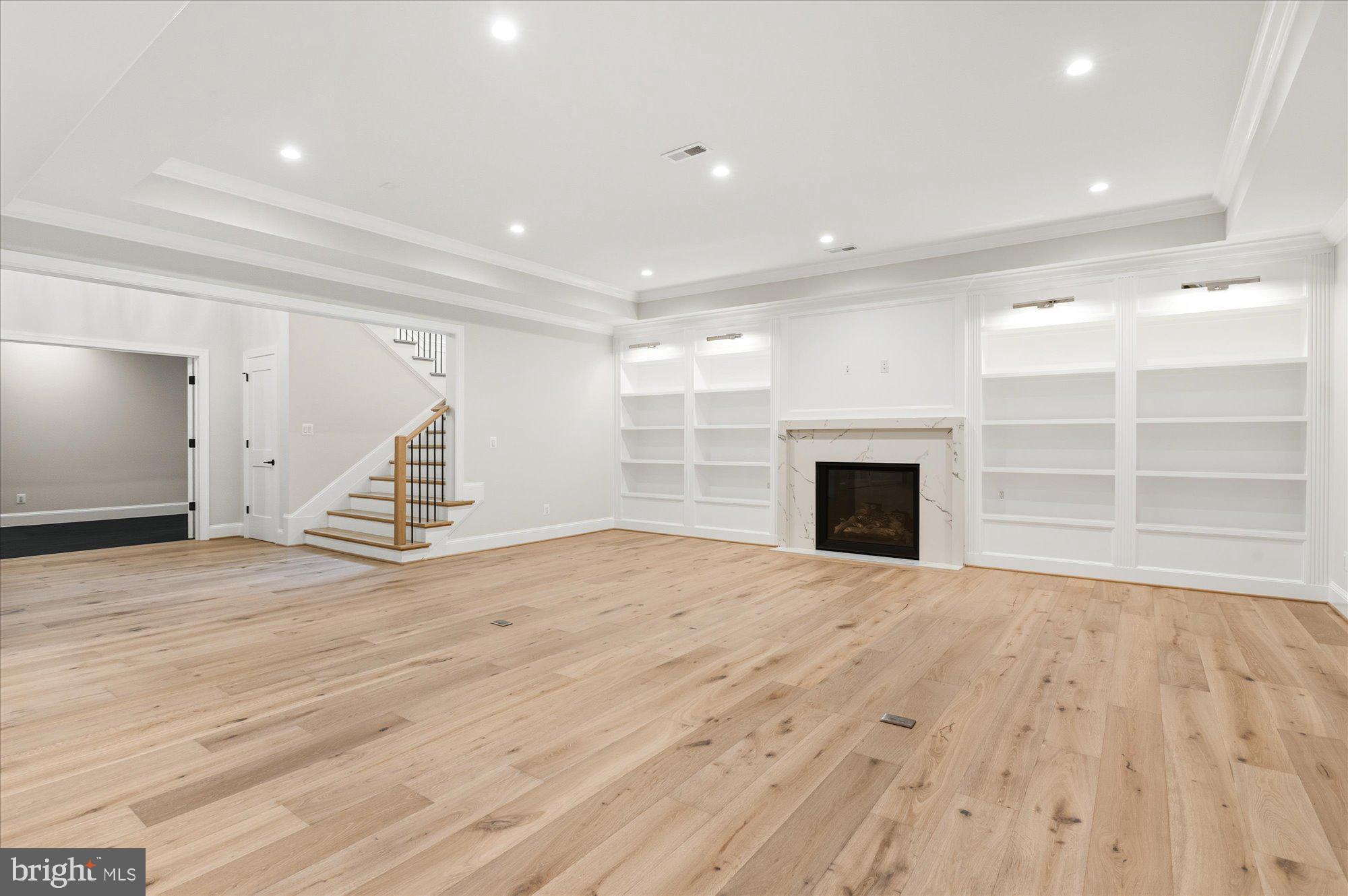 CHESTERBROOK WOODS - Residential