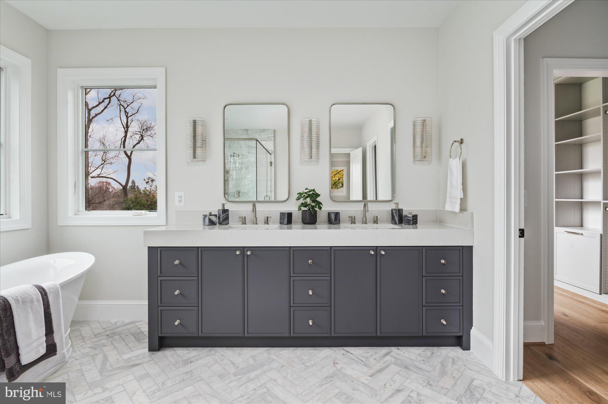 CHESTERBROOK WOODS - Residential