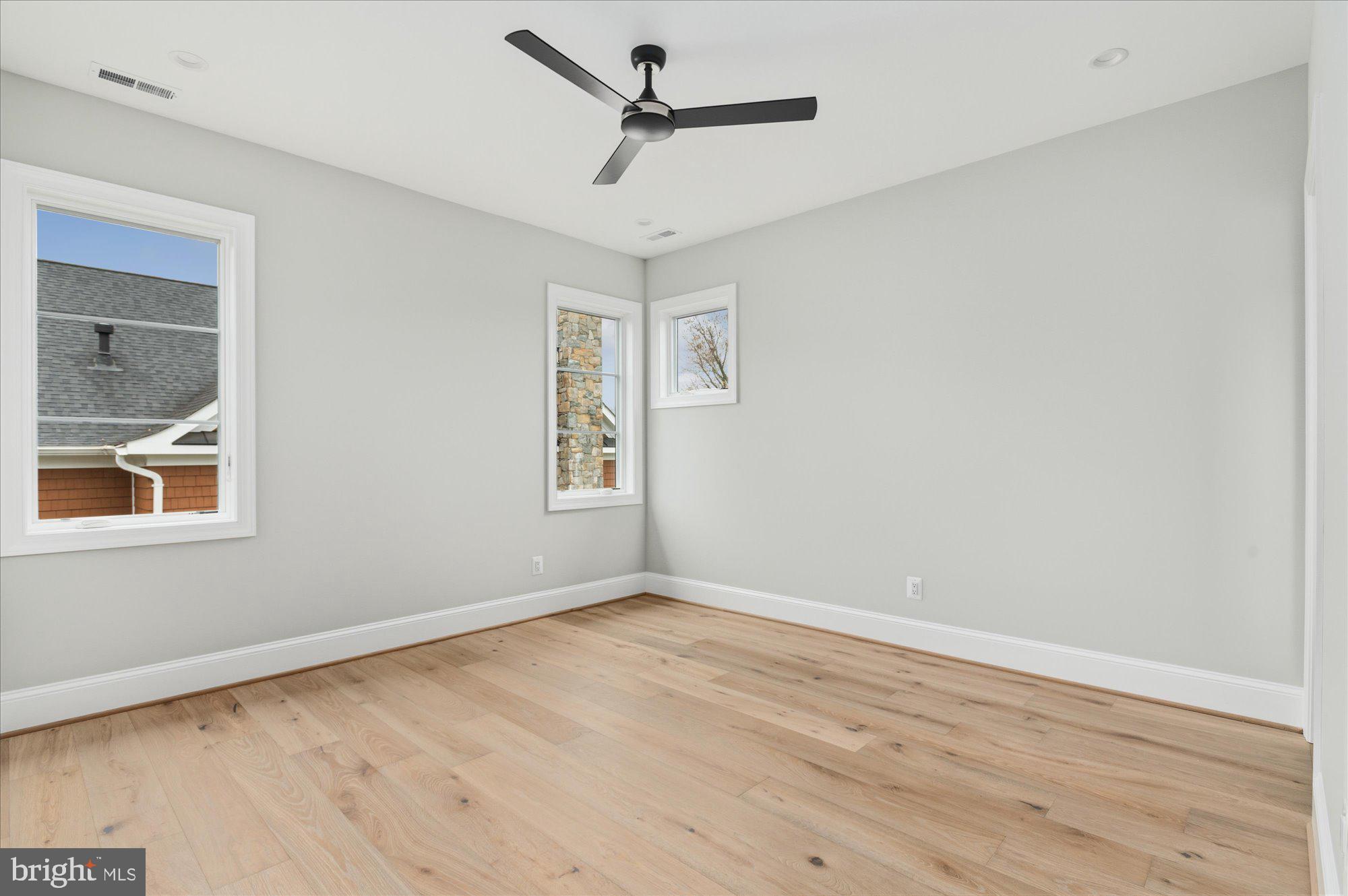 CHESTERBROOK WOODS - Residential