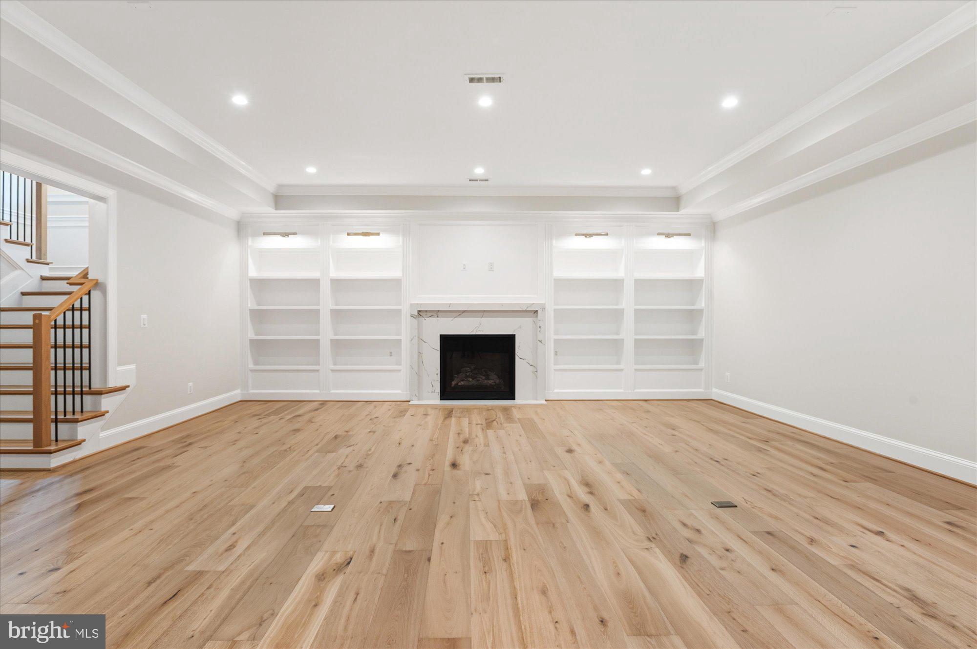 CHESTERBROOK WOODS - Residential