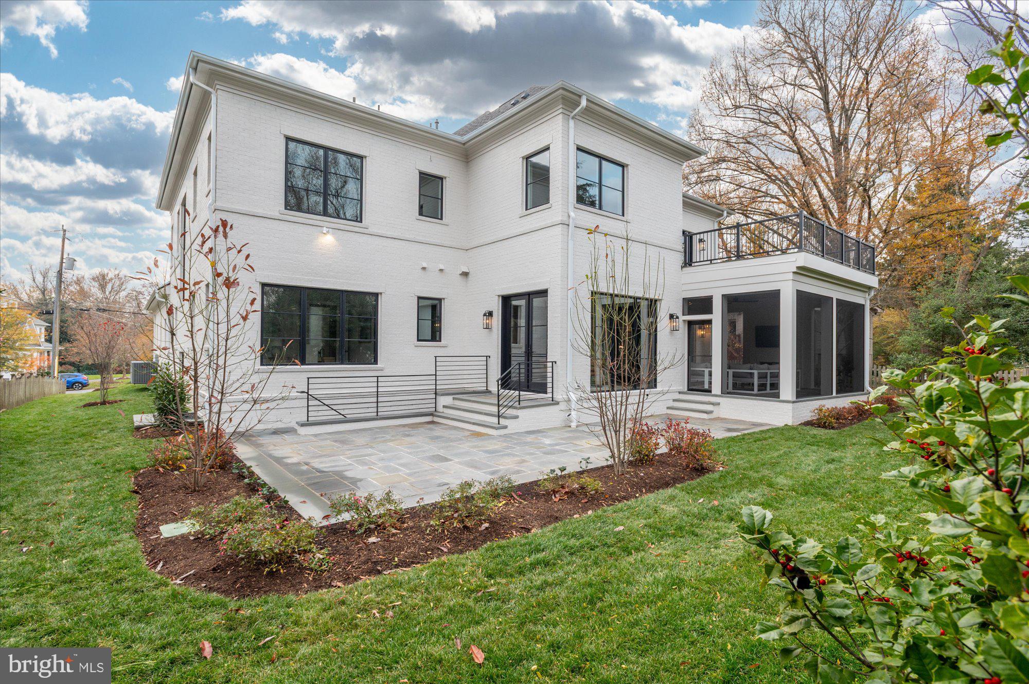 CHESTERBROOK WOODS - Residential