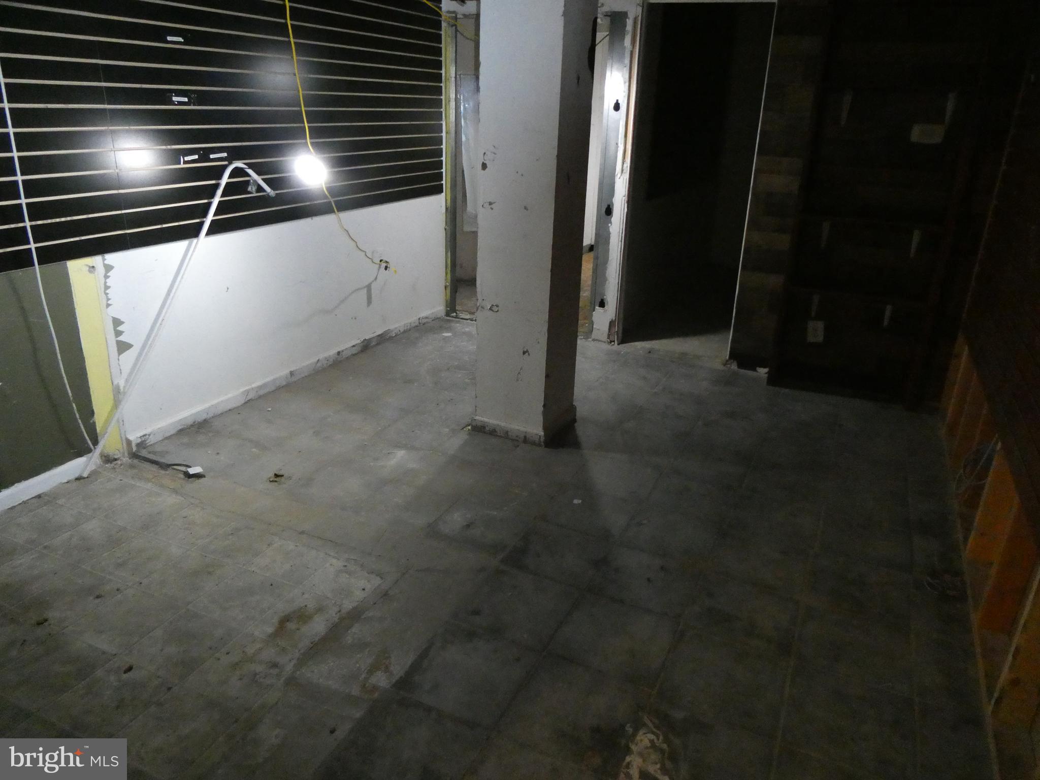 NICETOWN-TIOGA - Commercial Sale