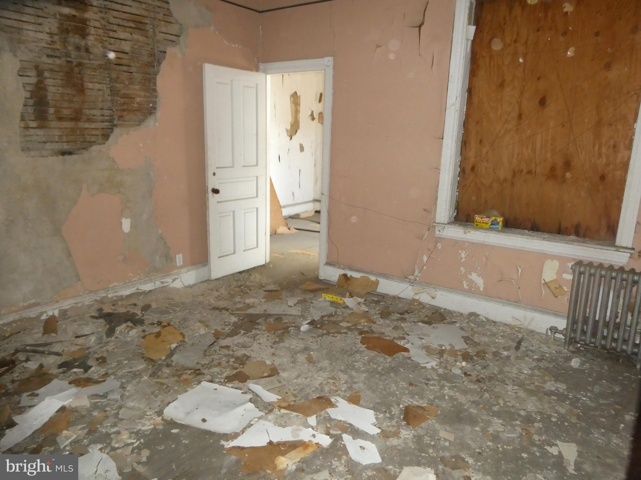NICETOWN-TIOGA - Commercial Sale