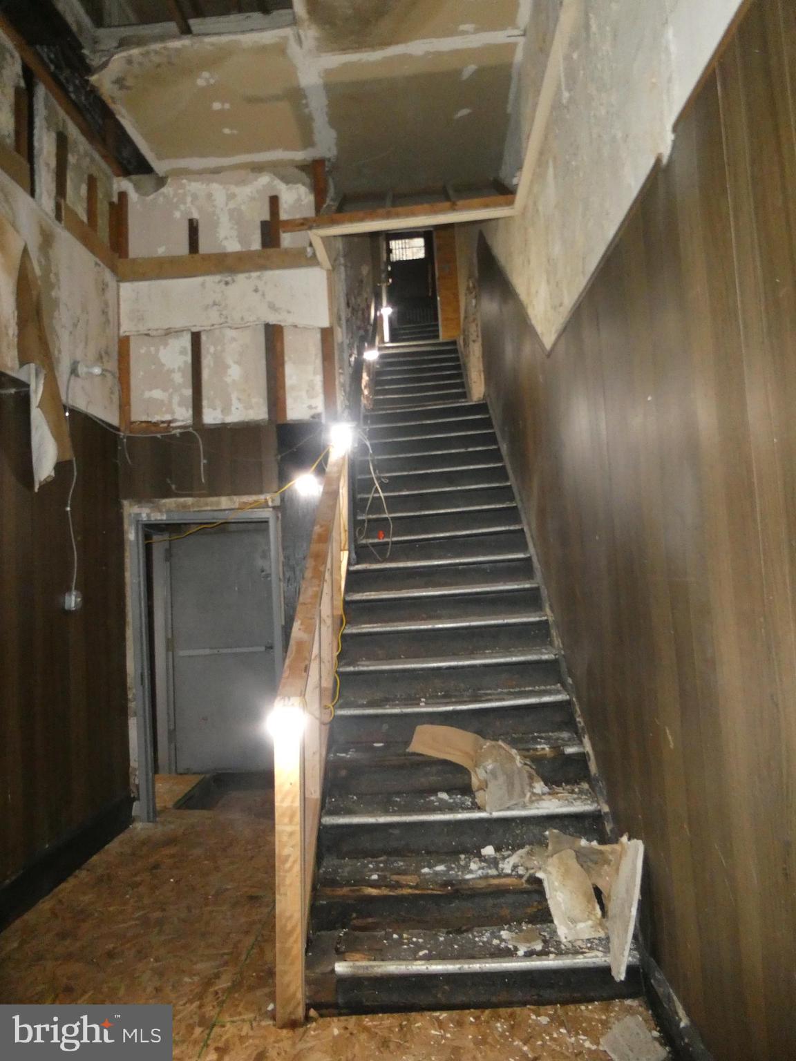 NICETOWN-TIOGA - Commercial Sale