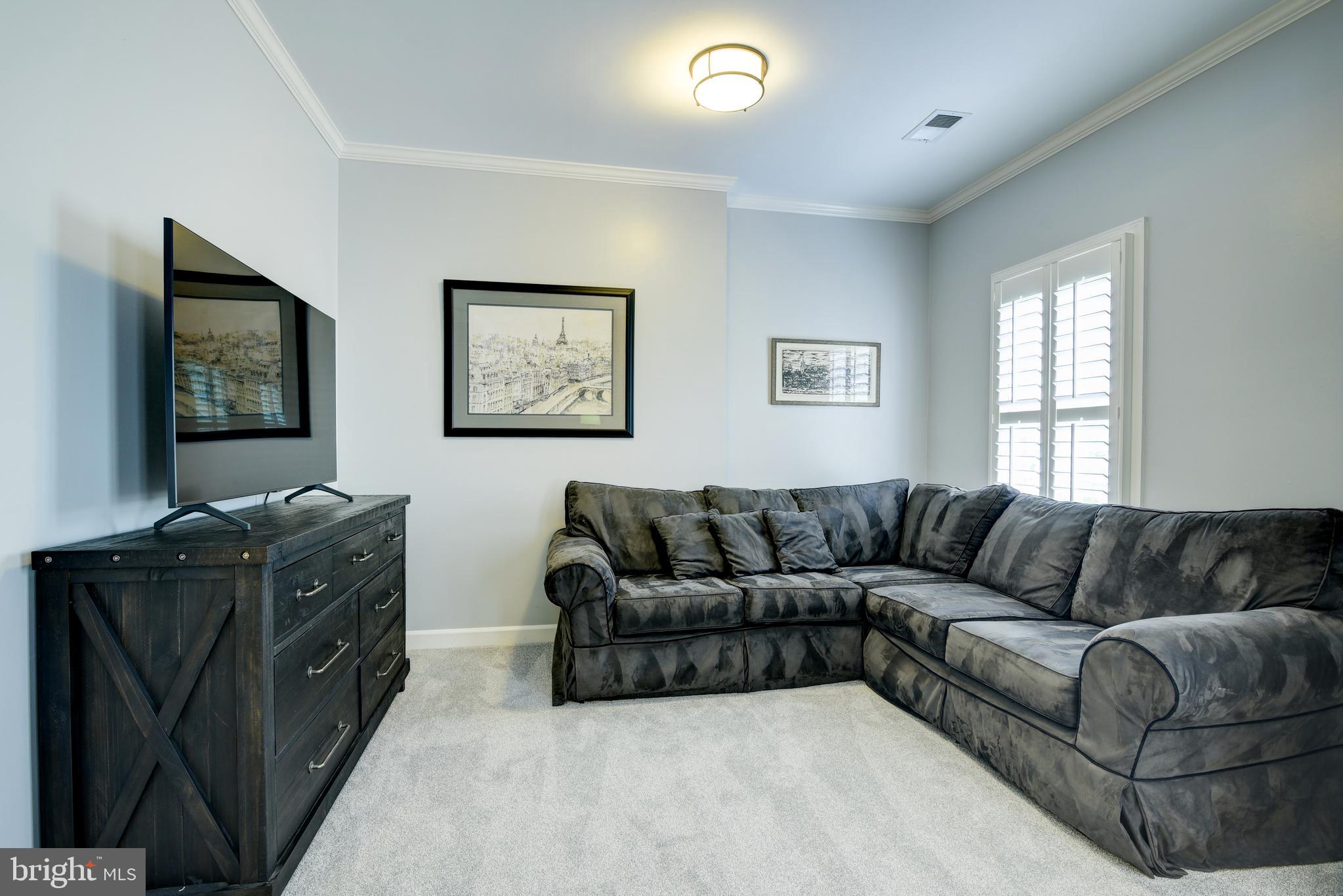 RIVER CREEK - Residential