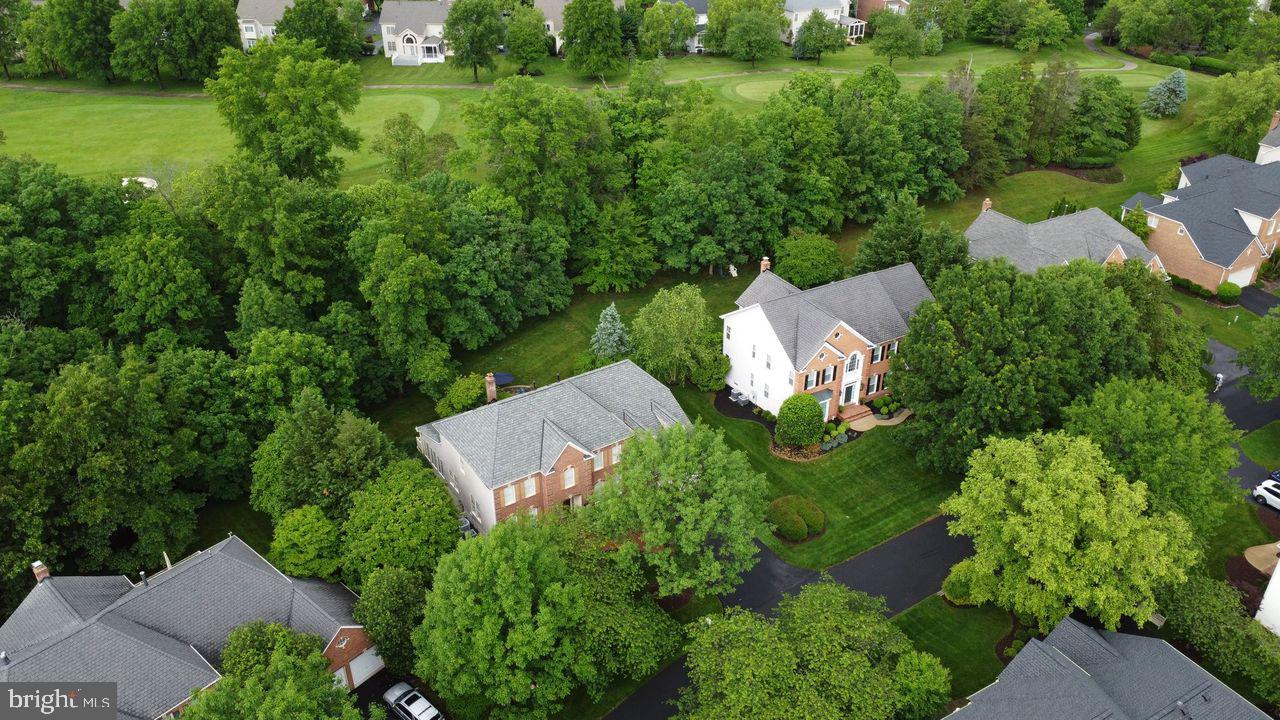 RIVER CREEK - Residential