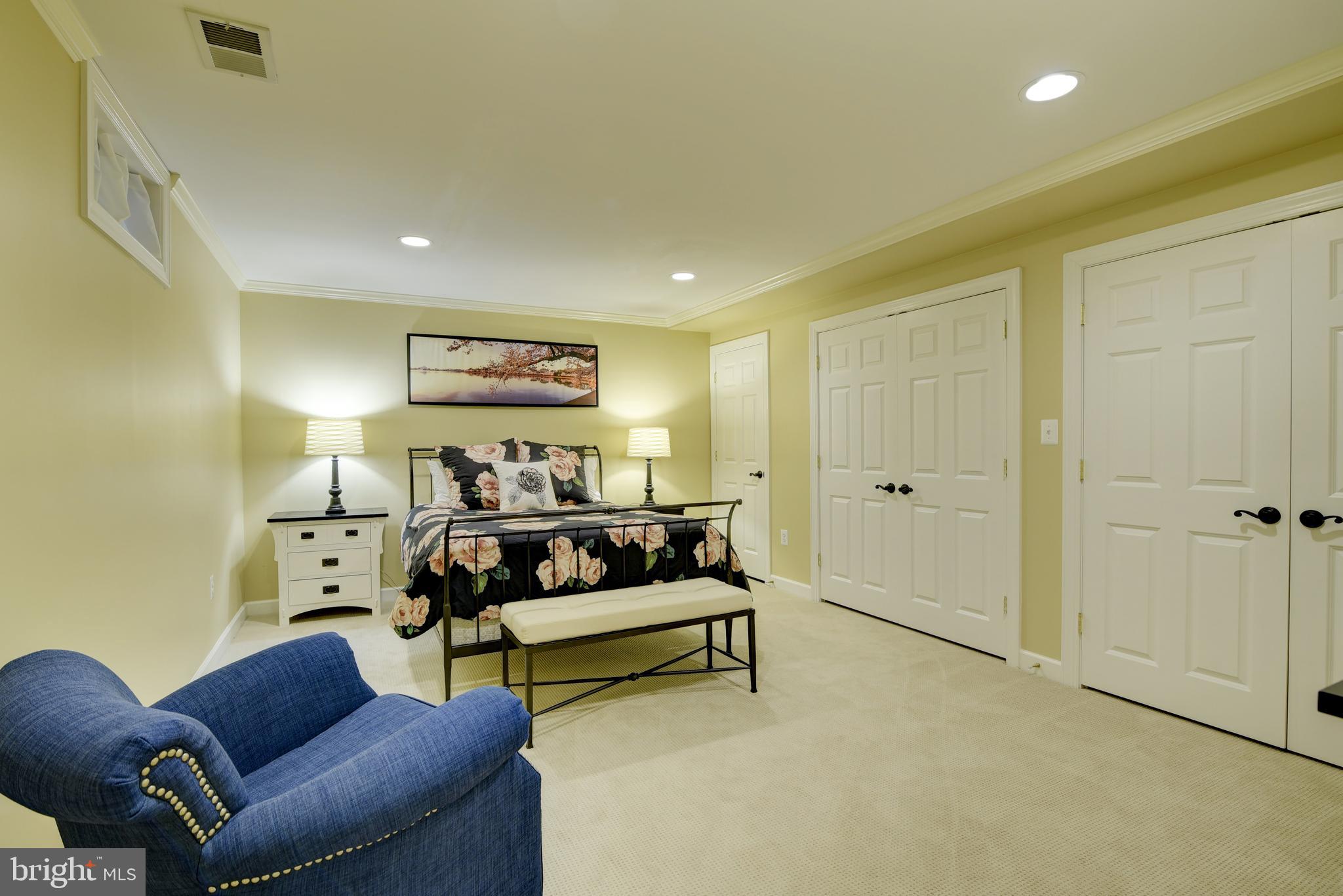 RIVER CREEK - Residential