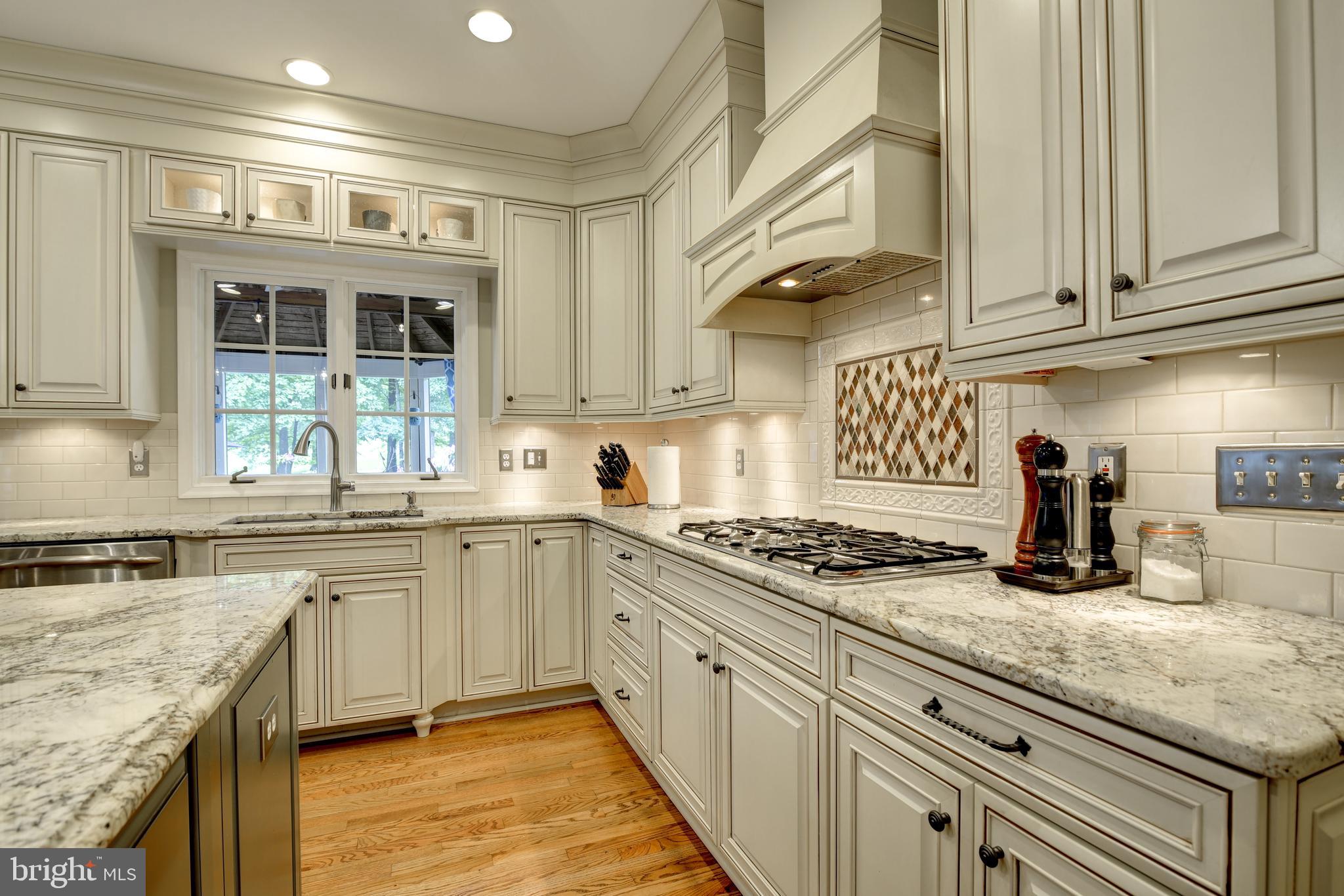 RIVER CREEK - Residential