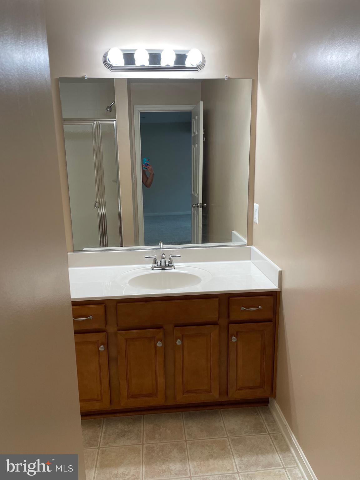 RED BUD RUN - Residential Lease