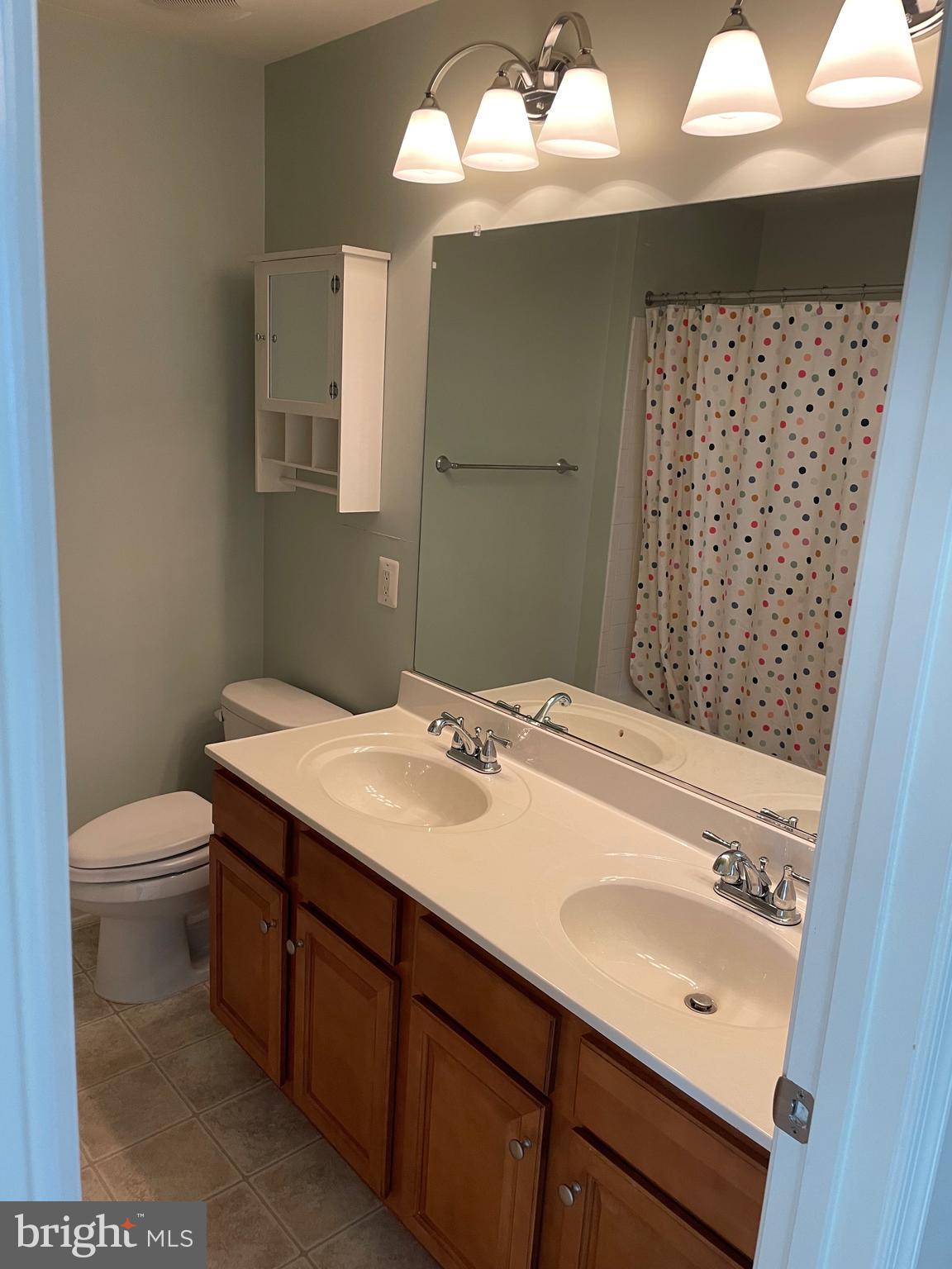 RED BUD RUN - Residential Lease