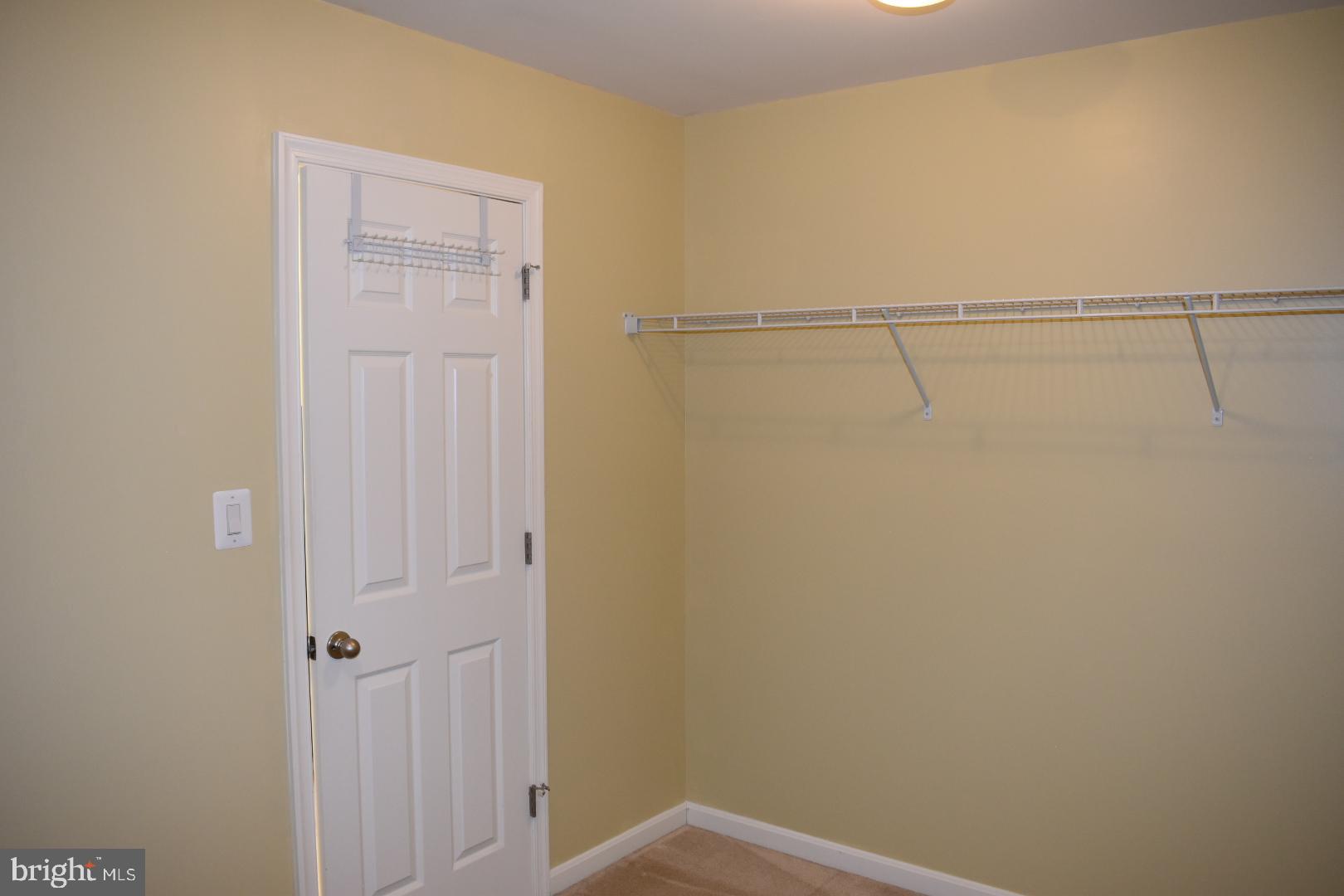 RED BUD RUN - Residential Lease