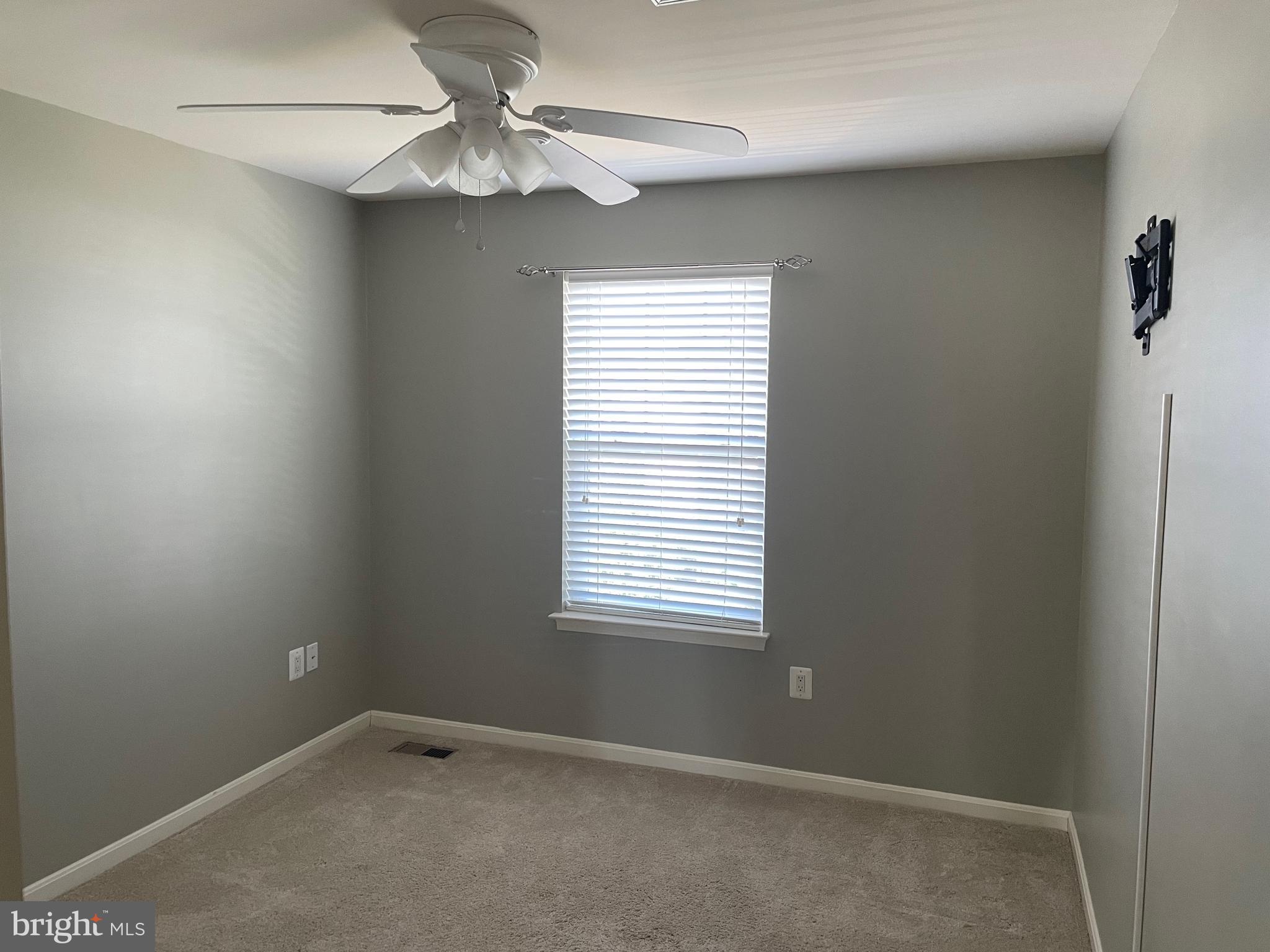 RED BUD RUN - Residential Lease