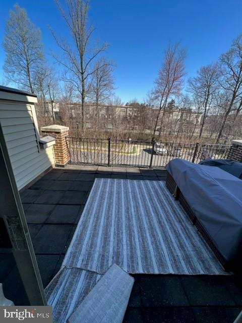 BRAMBLETON TOWN CENTER - Residential Lease